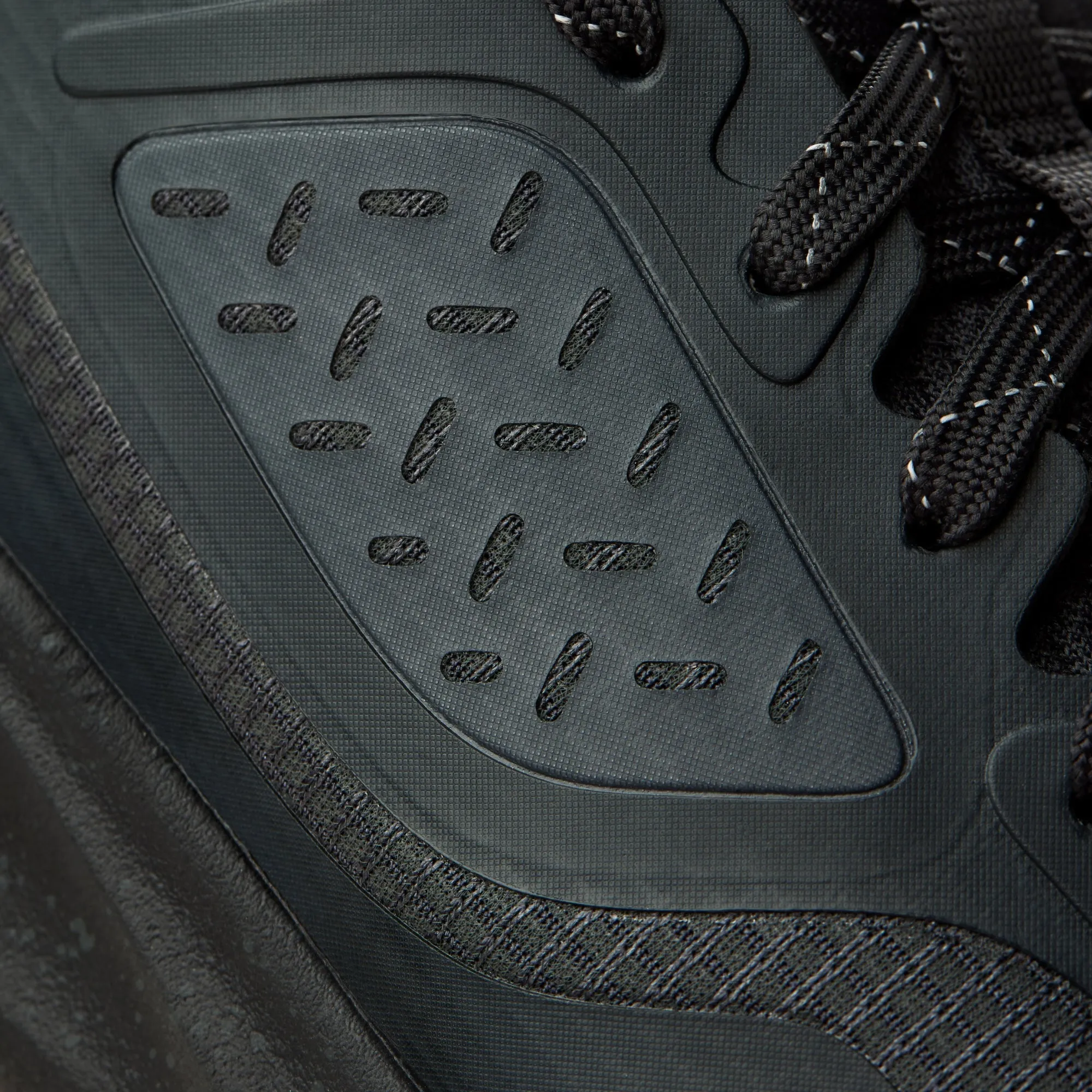 Makiki  -  Lava Rock / HLA Soft Land