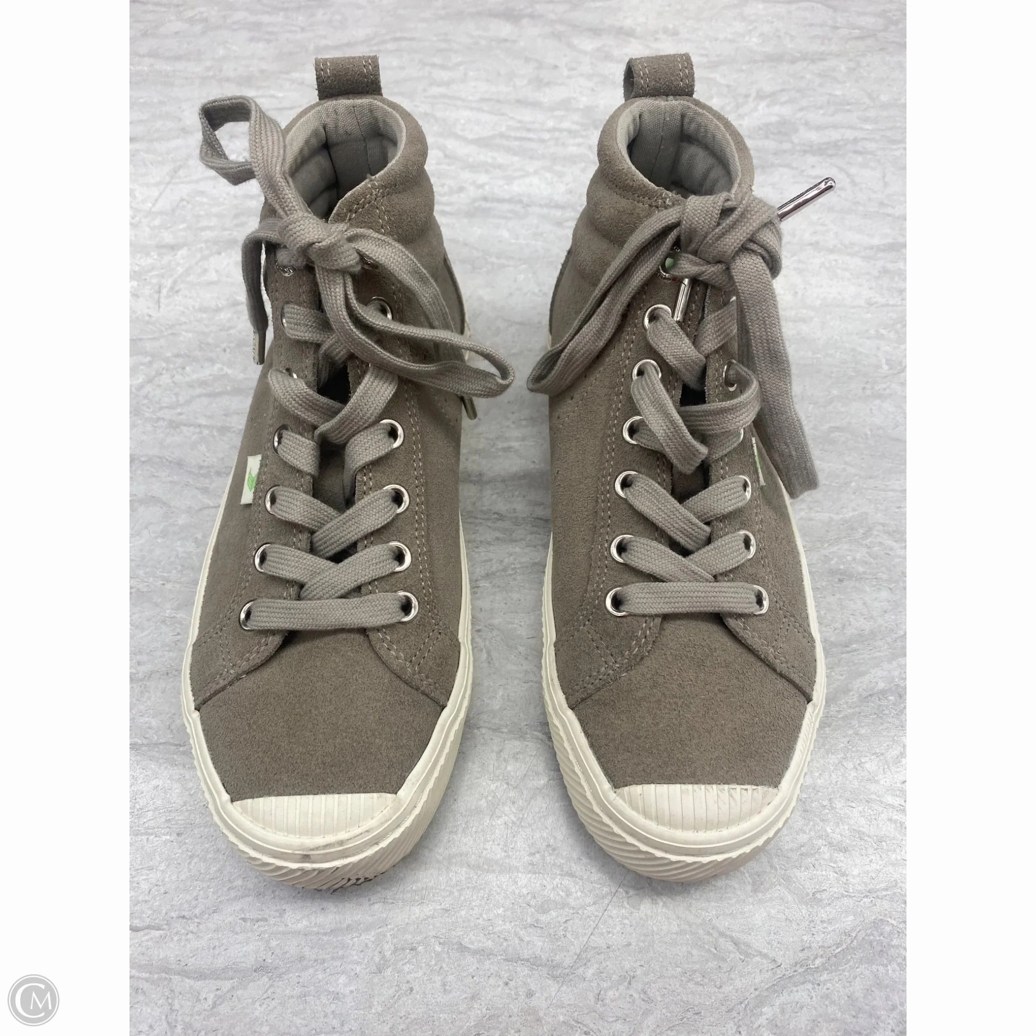 Shoes Sneakers By Cariuma In Taupe, Size: 5 Reinforced Achilles Pad
