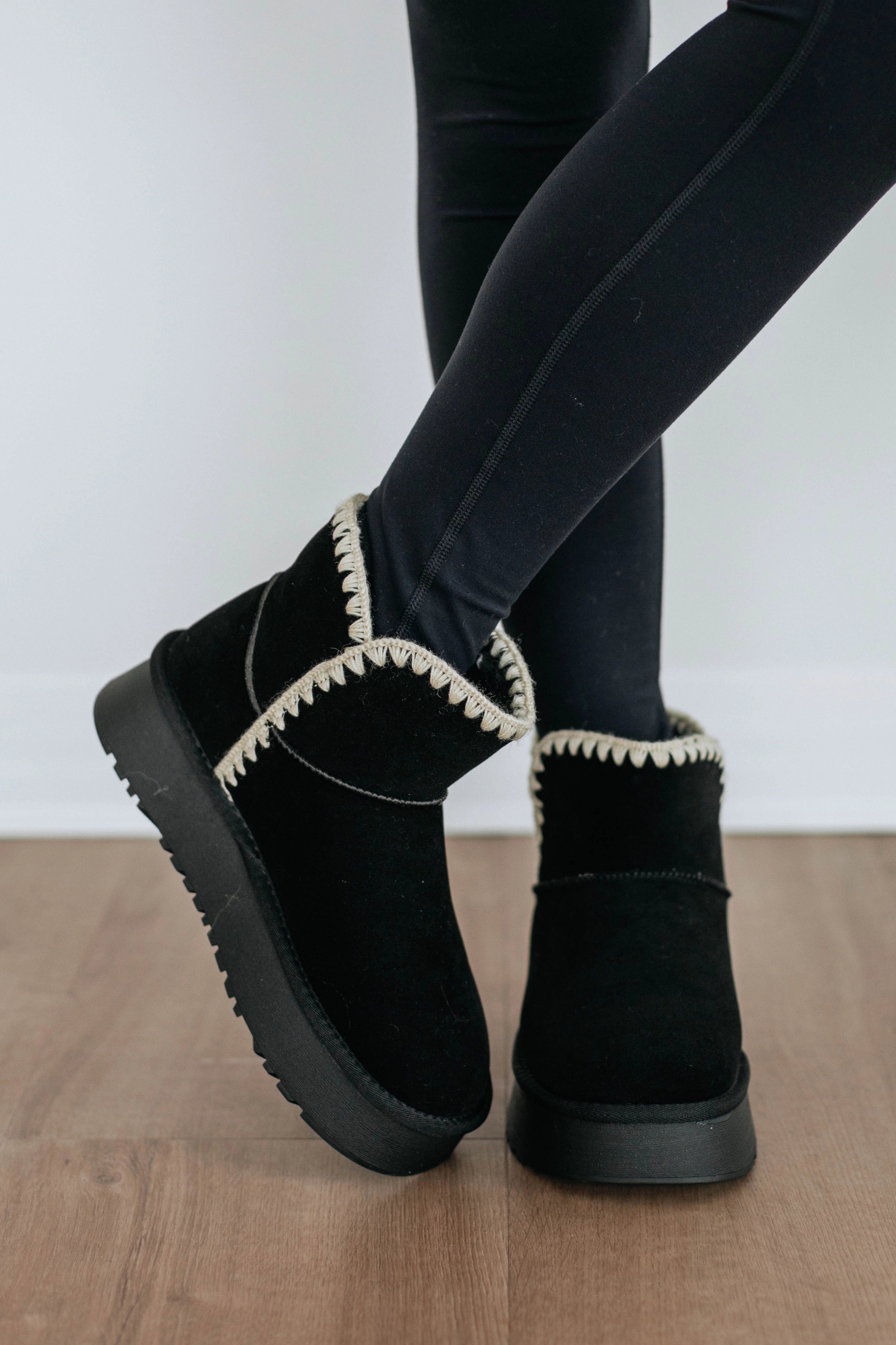 Comfort Upper Committed To Cozy Boots - Black