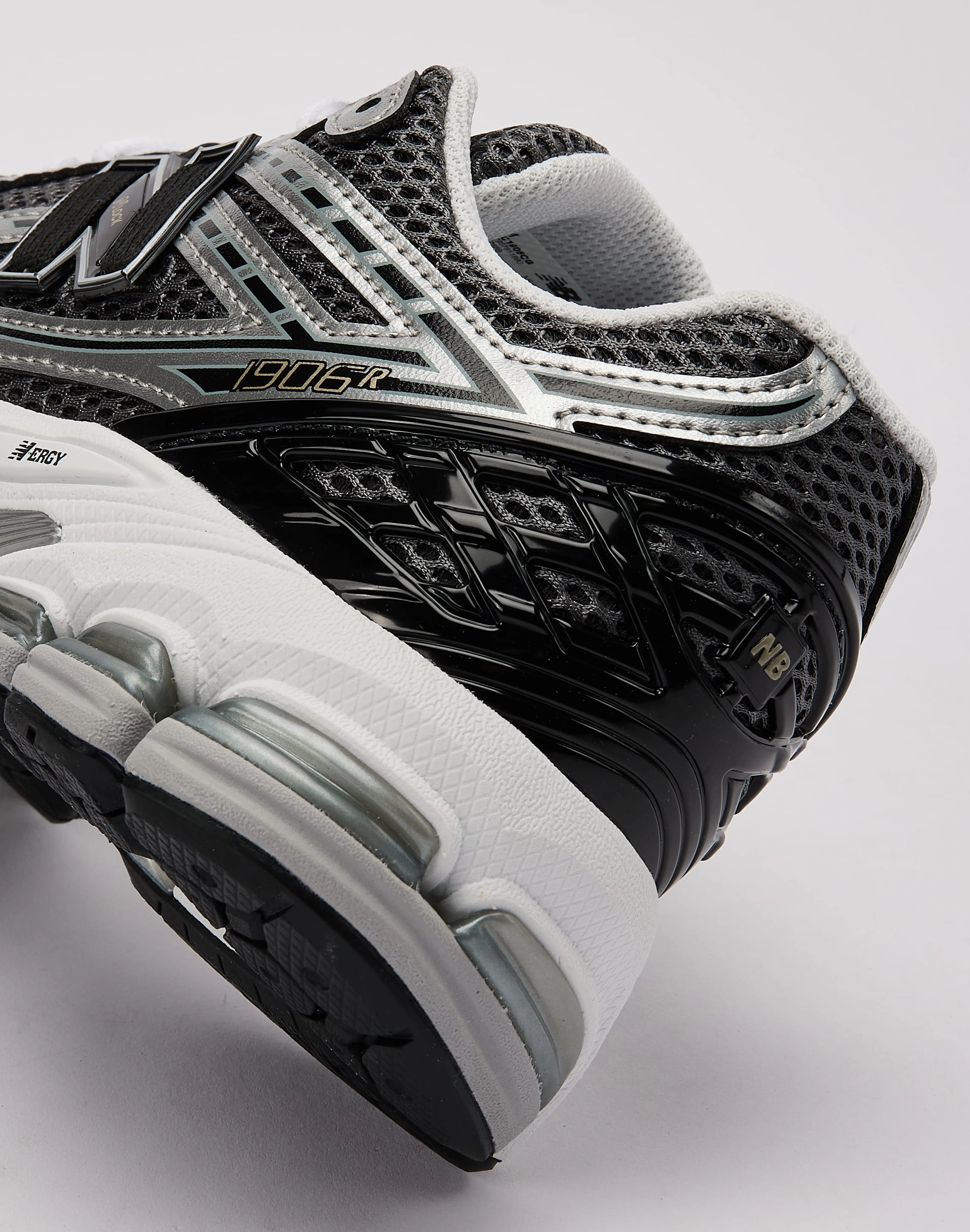 Foam Padded Collar New Balance 1906R Grade-School