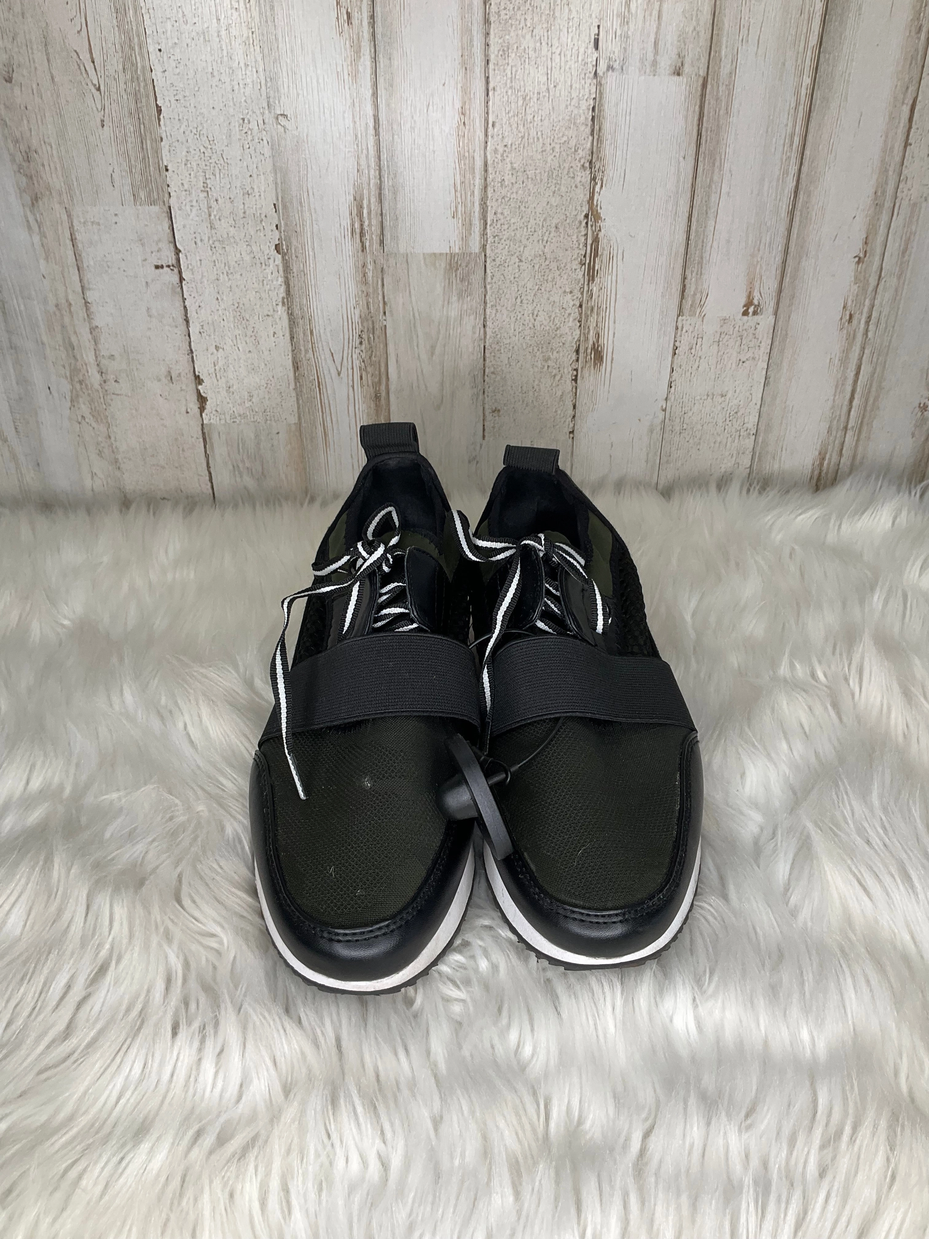 Comfort Padding System Cushioned Midsole Technology Green Shoes Sneakers Steve Madden, Size 8