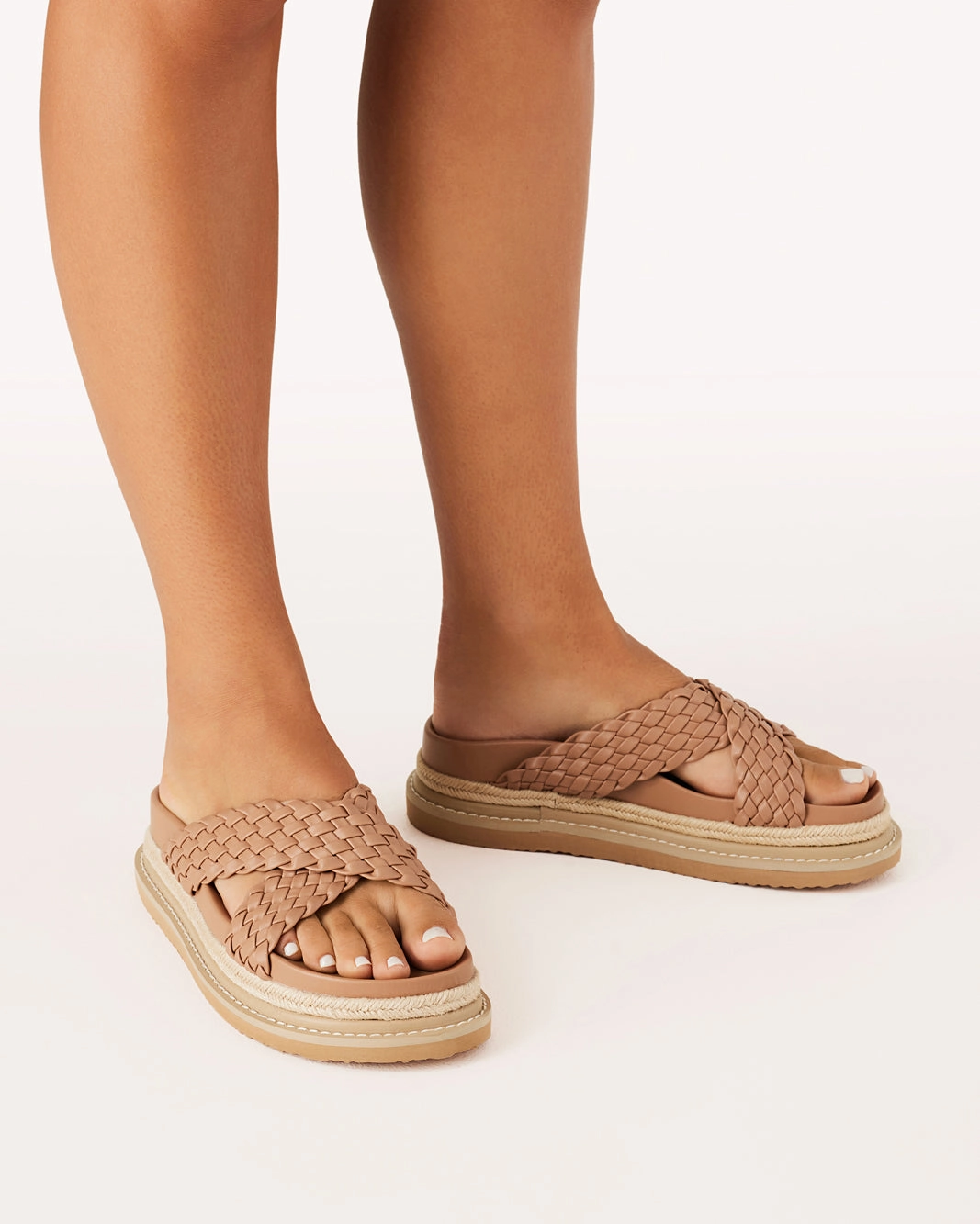 ALLYRA - DARK SAND footbed cushioning