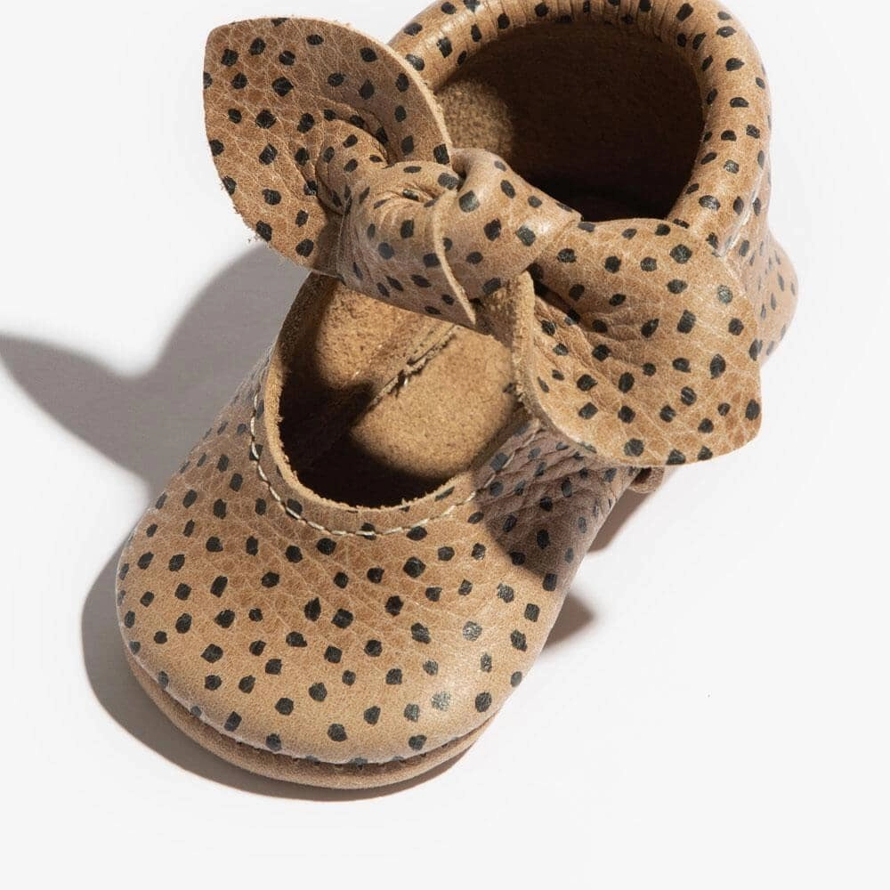 Almond Speckles Knotted Bow Baby Shoe Thermoregulating