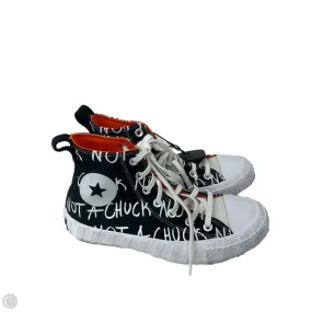 Shoes Sneakers By Converse In Black & White, Size: 7.5 Wide Footbed
