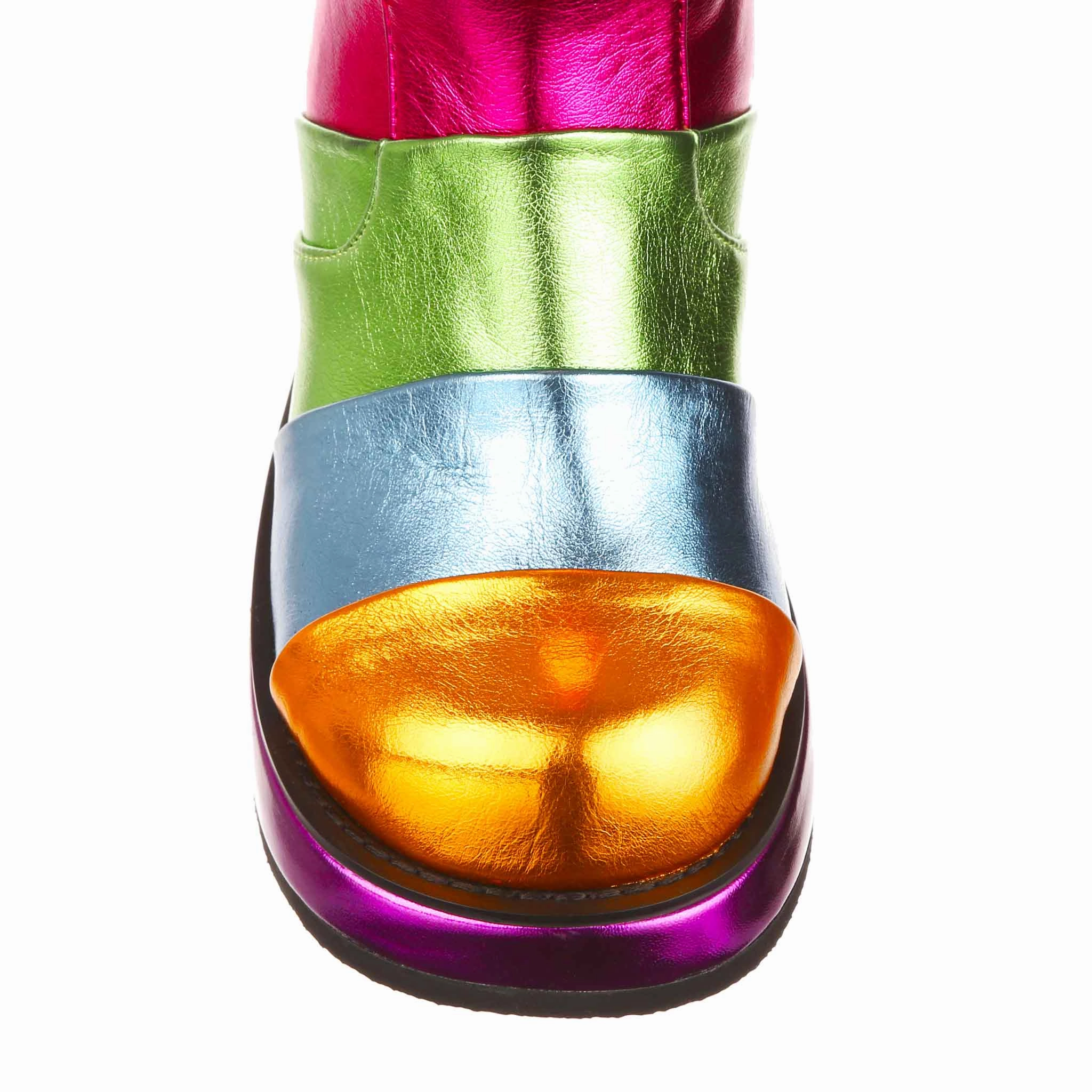 Ammonite Rubber Tread Pattern Feather Light Hiking Trails