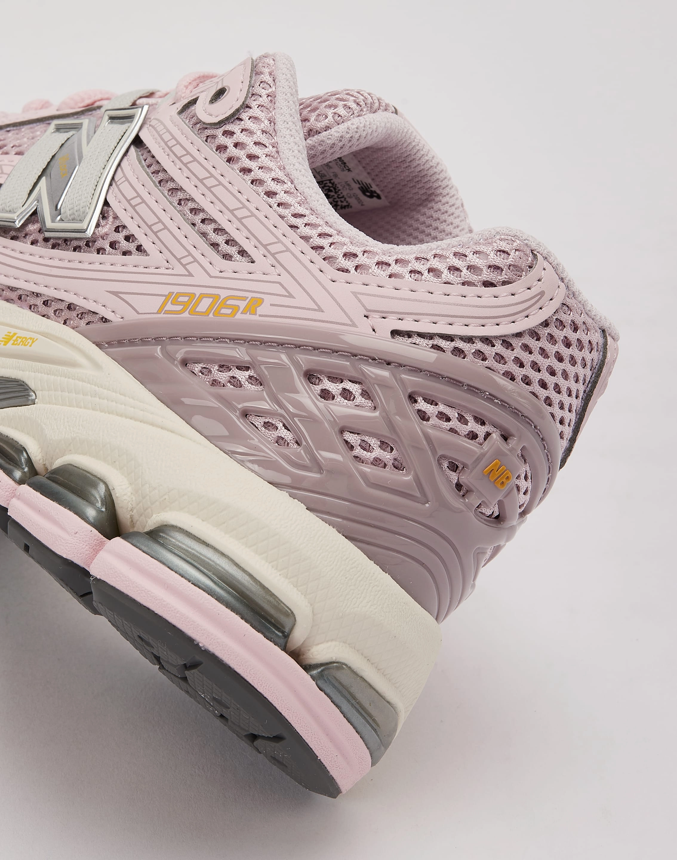 Youth Style New Balance 1906R Grade-School