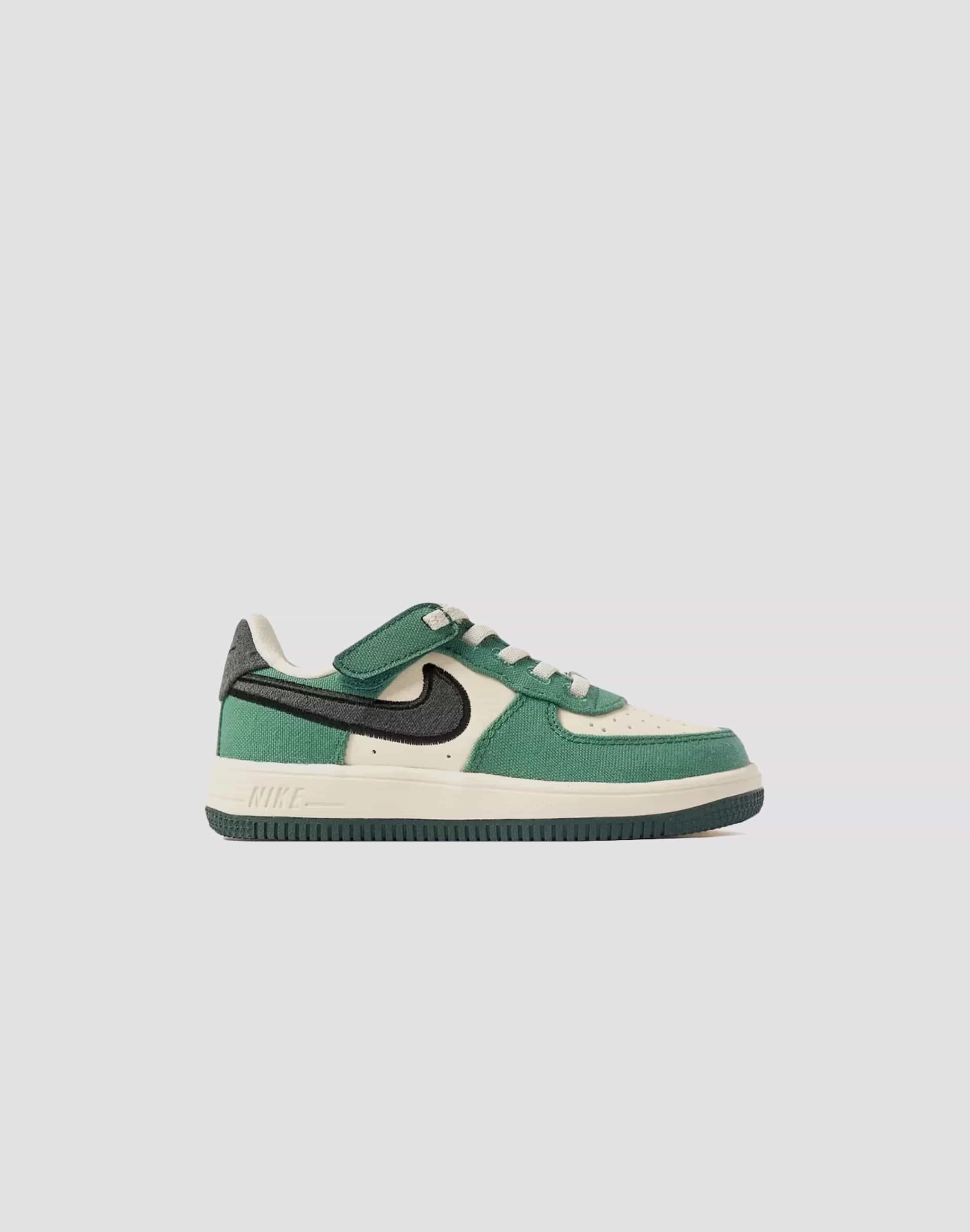 Thermo Regulating Nike Air Force 1 Low EasyOn Toddler