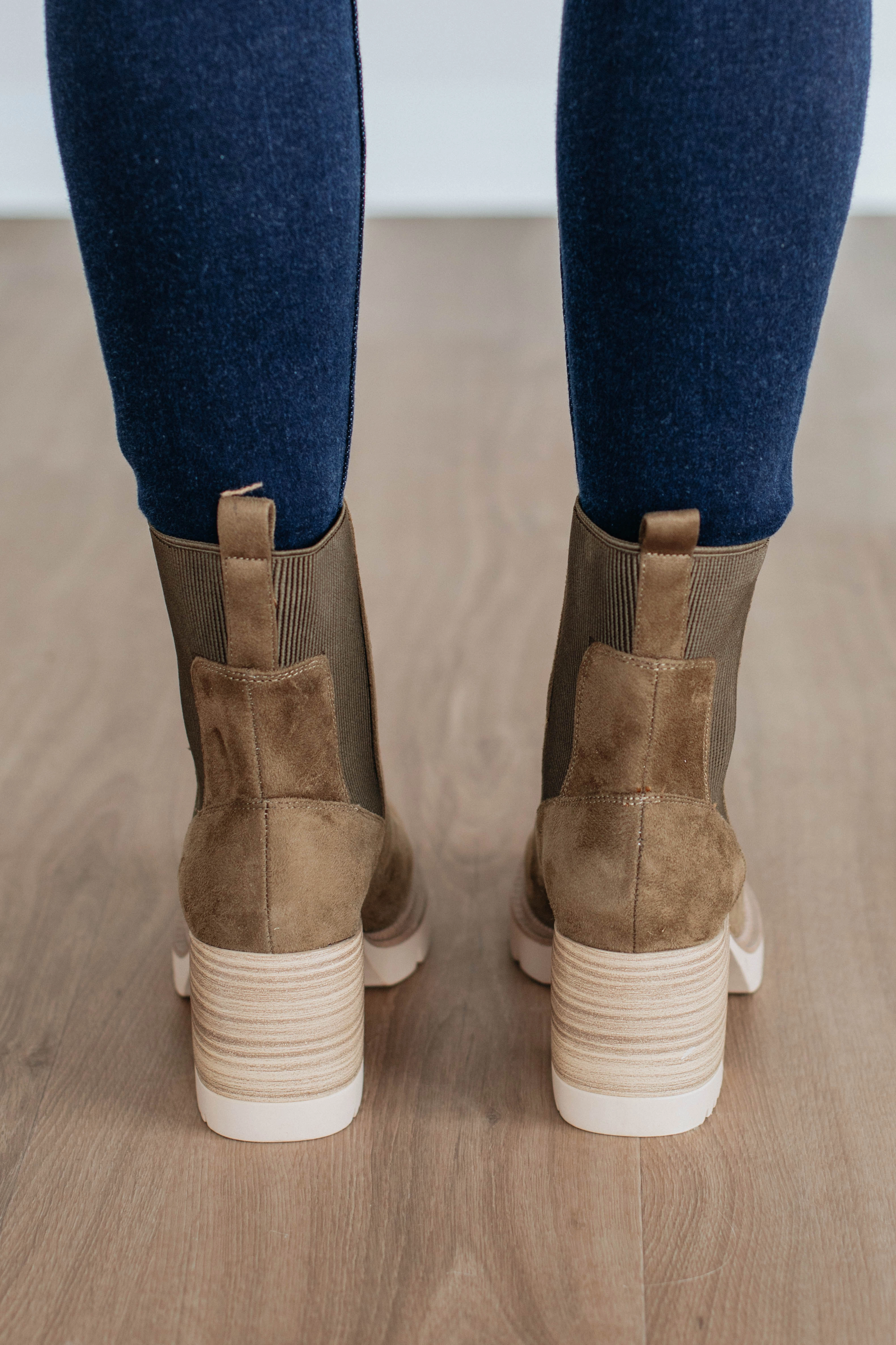 Park Day Comfort Run Anywhere With You Boots - Khaki