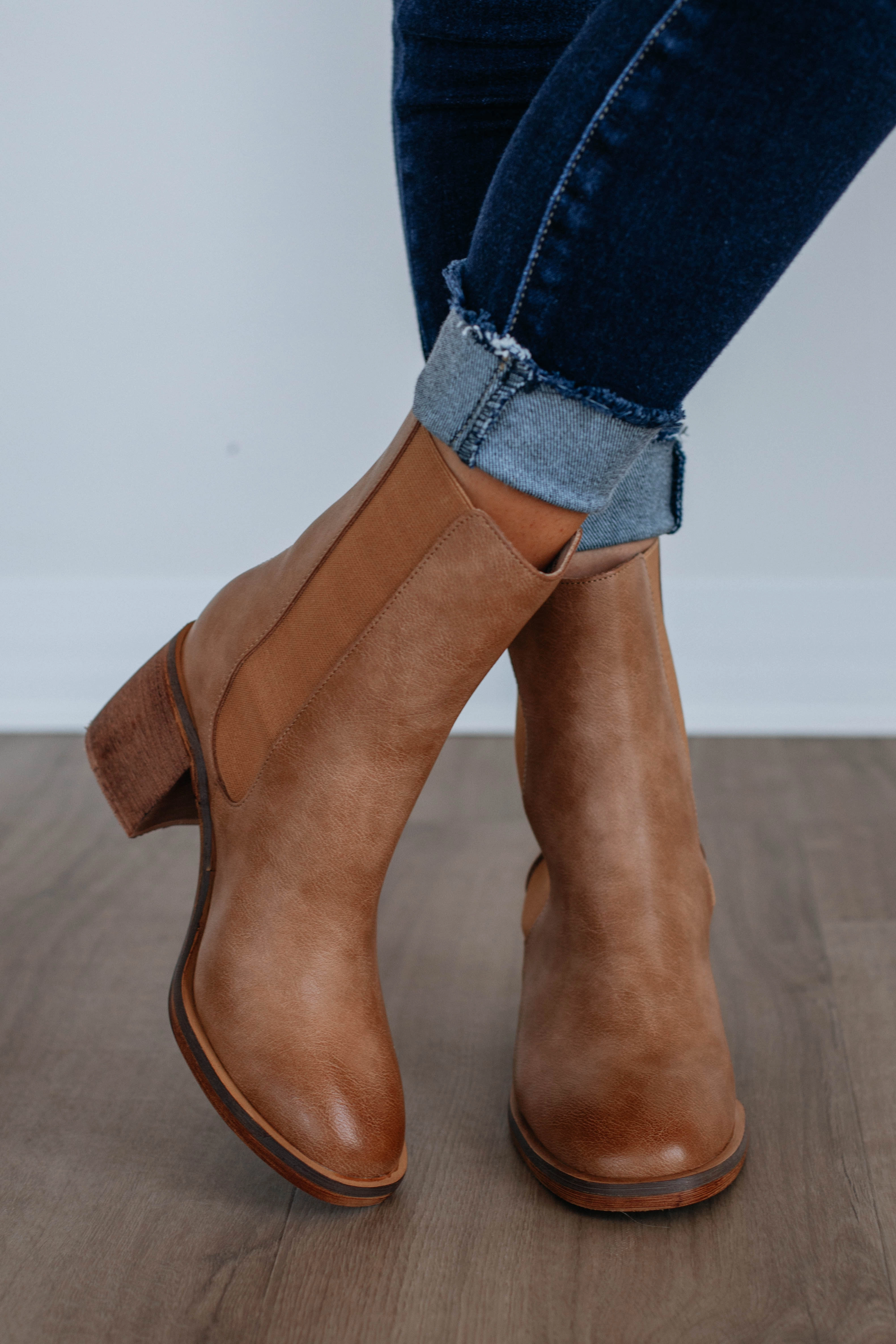 Back On The Scene Boots - Caramel Shine Tone