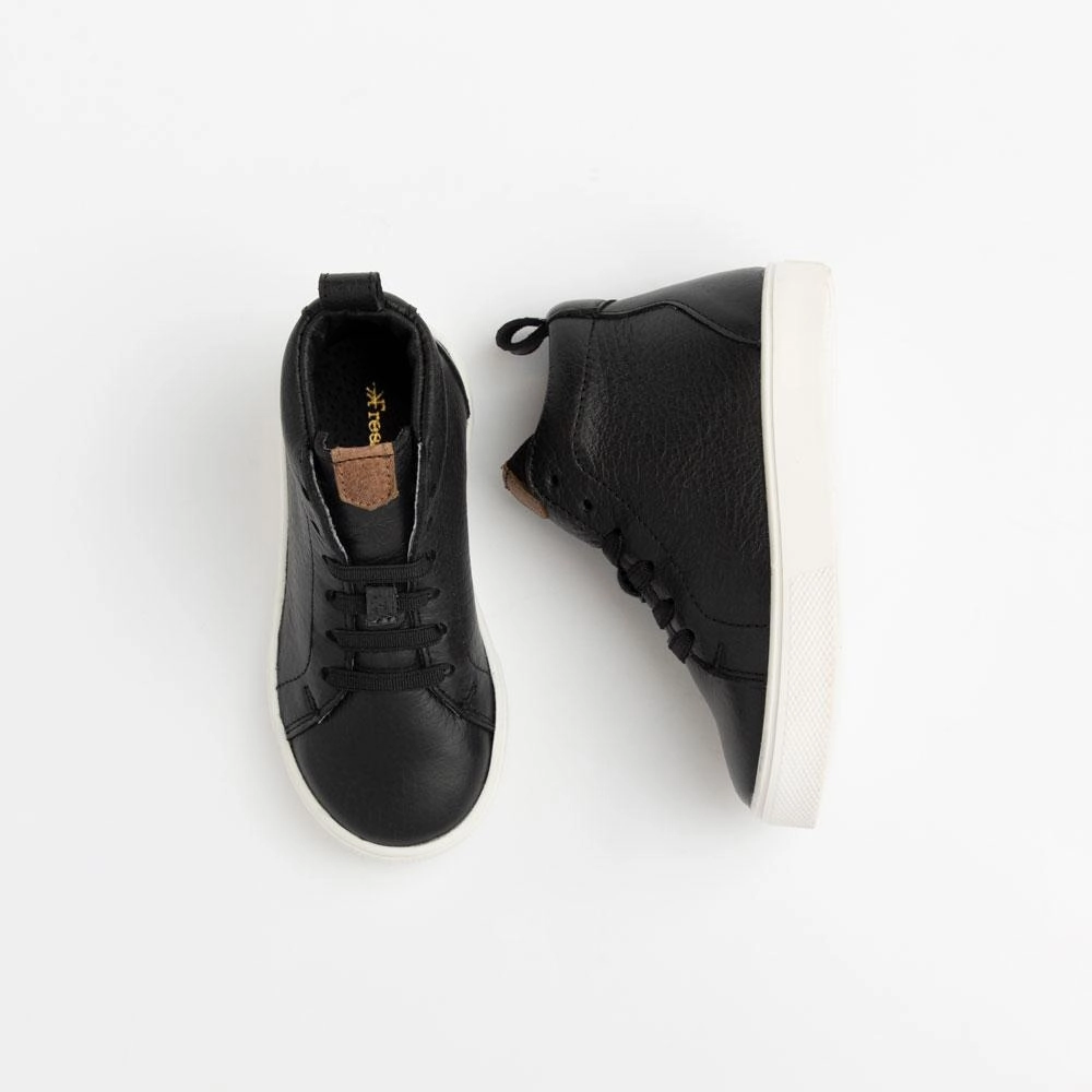 Stylish Timeless Design Ebony Leon Sneaker