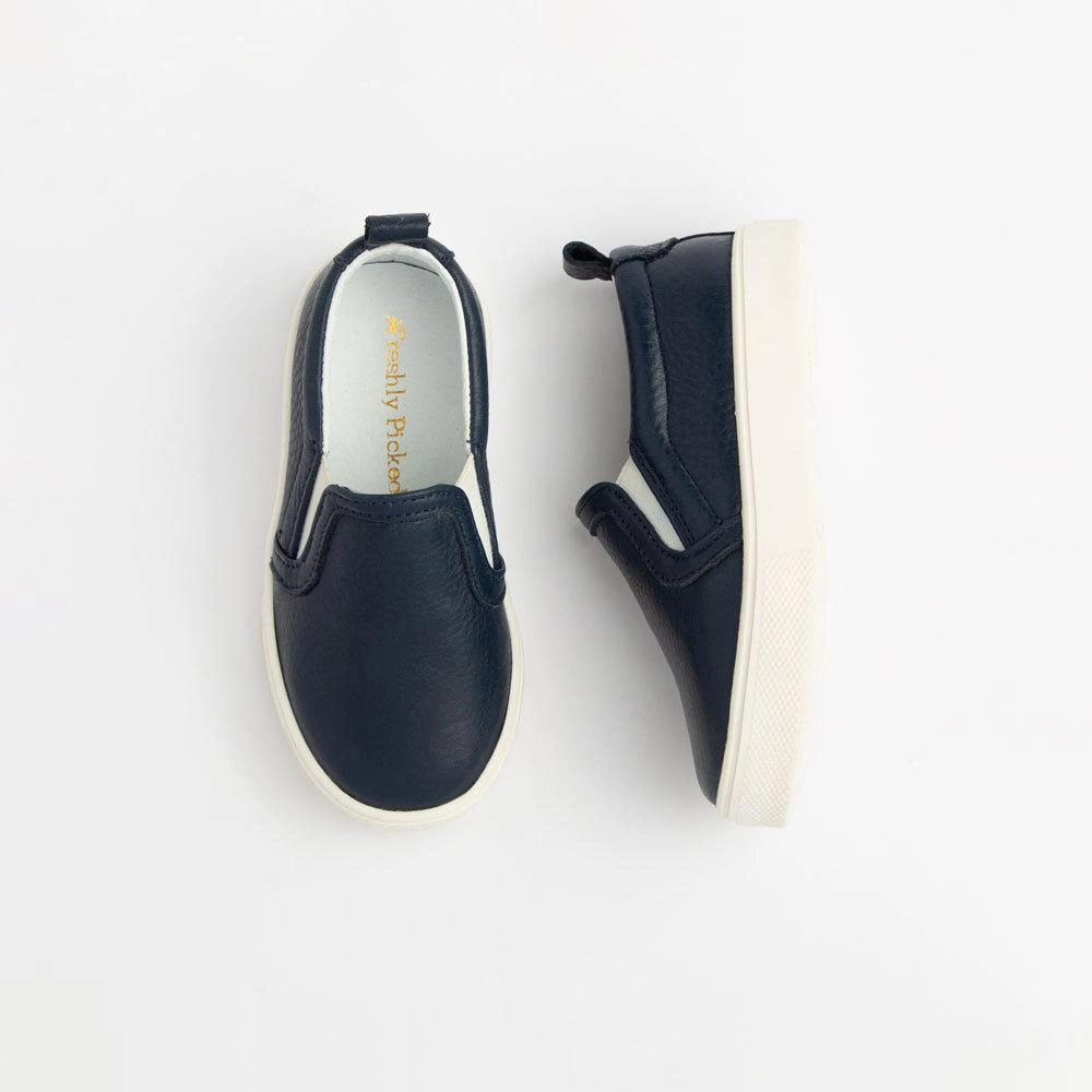Dynamic Traction Pattern Navy Classic Slip On
