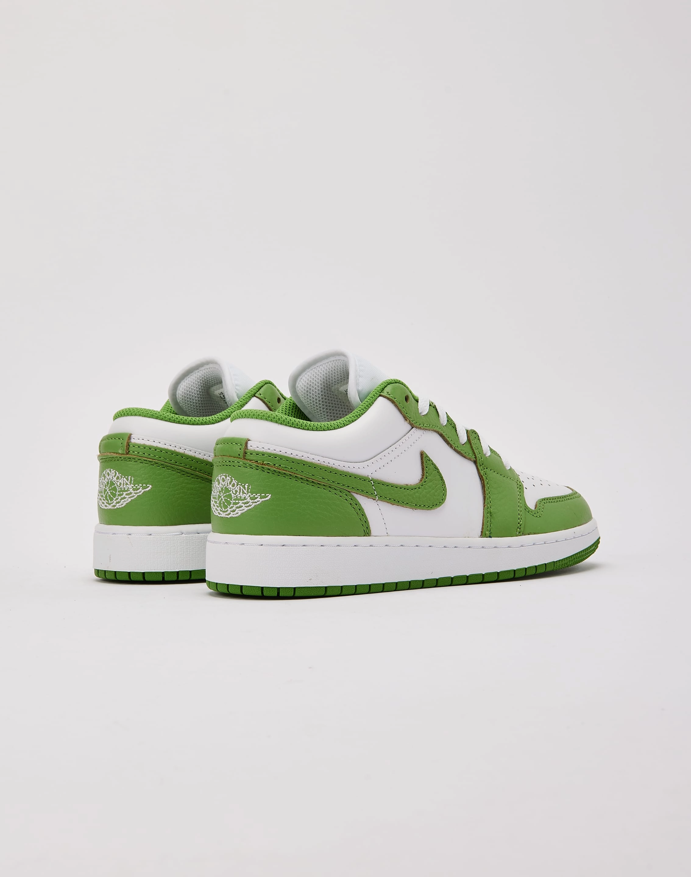 Flexible Upper Jordan Air Jordan 1 Low SE Grade-School