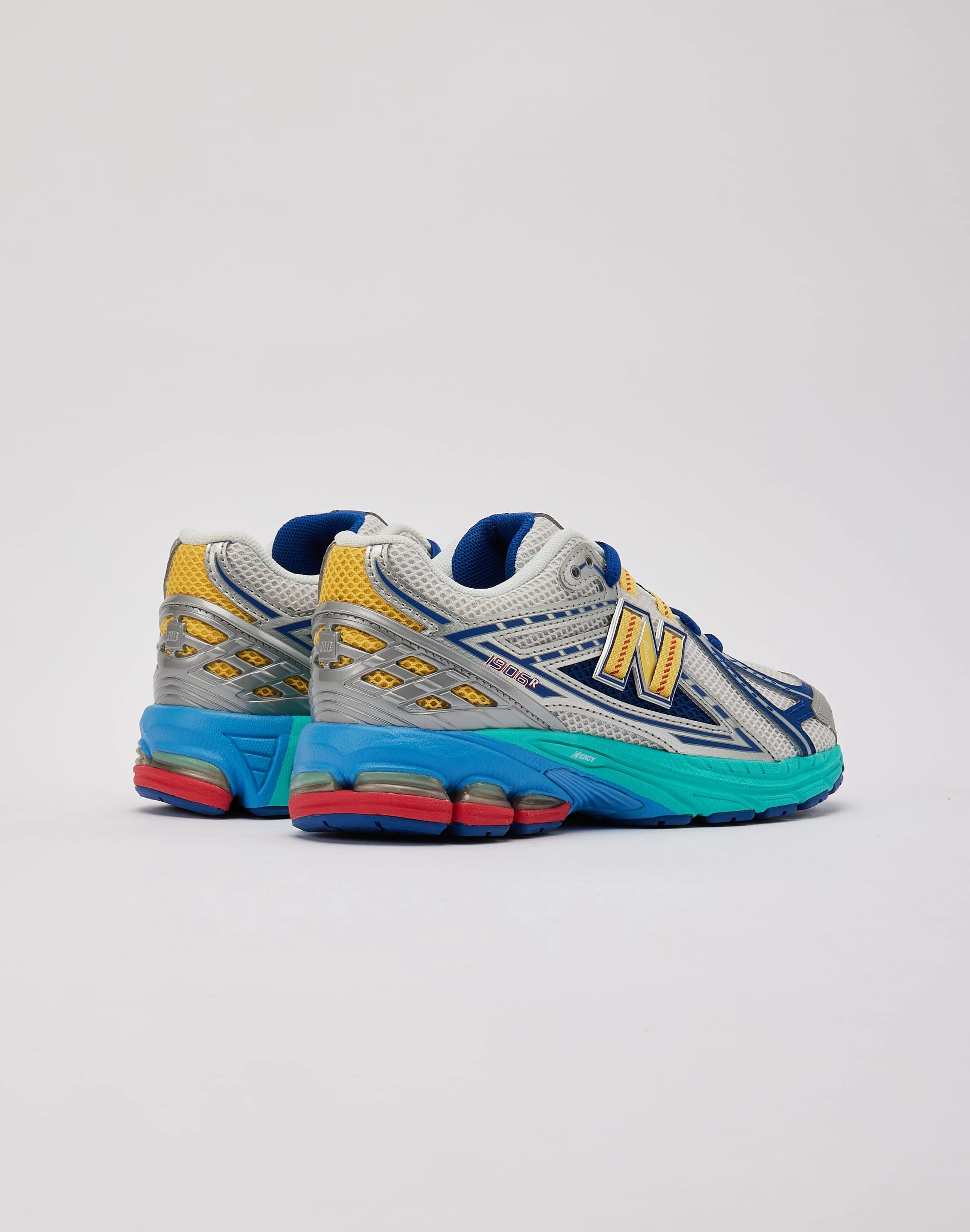 New Balance 1906R 'Moon Sign' Grade-School mesh upper breathability