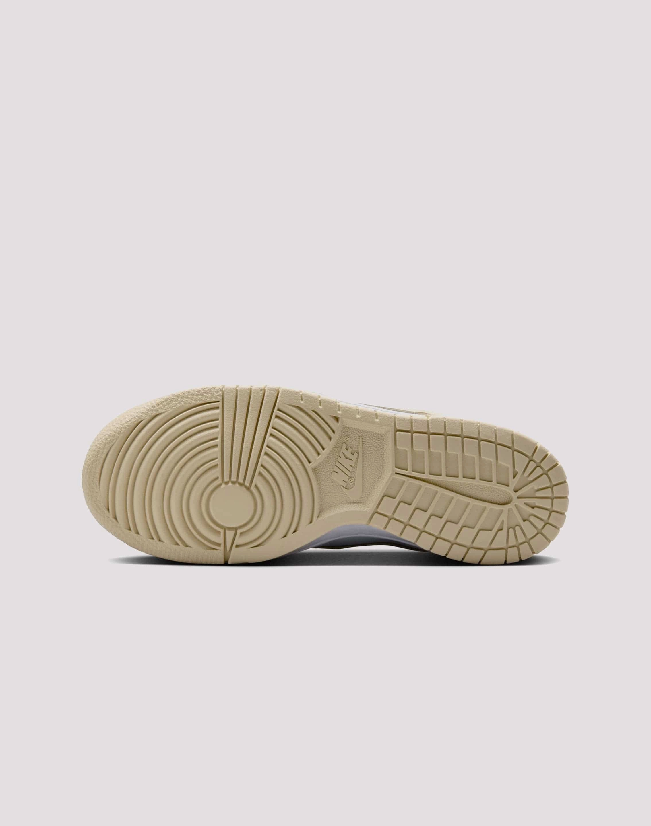 Adjustable Straps Nike Dunk Low Grade School Boys' "Desert Khaki/Pure Platinum"