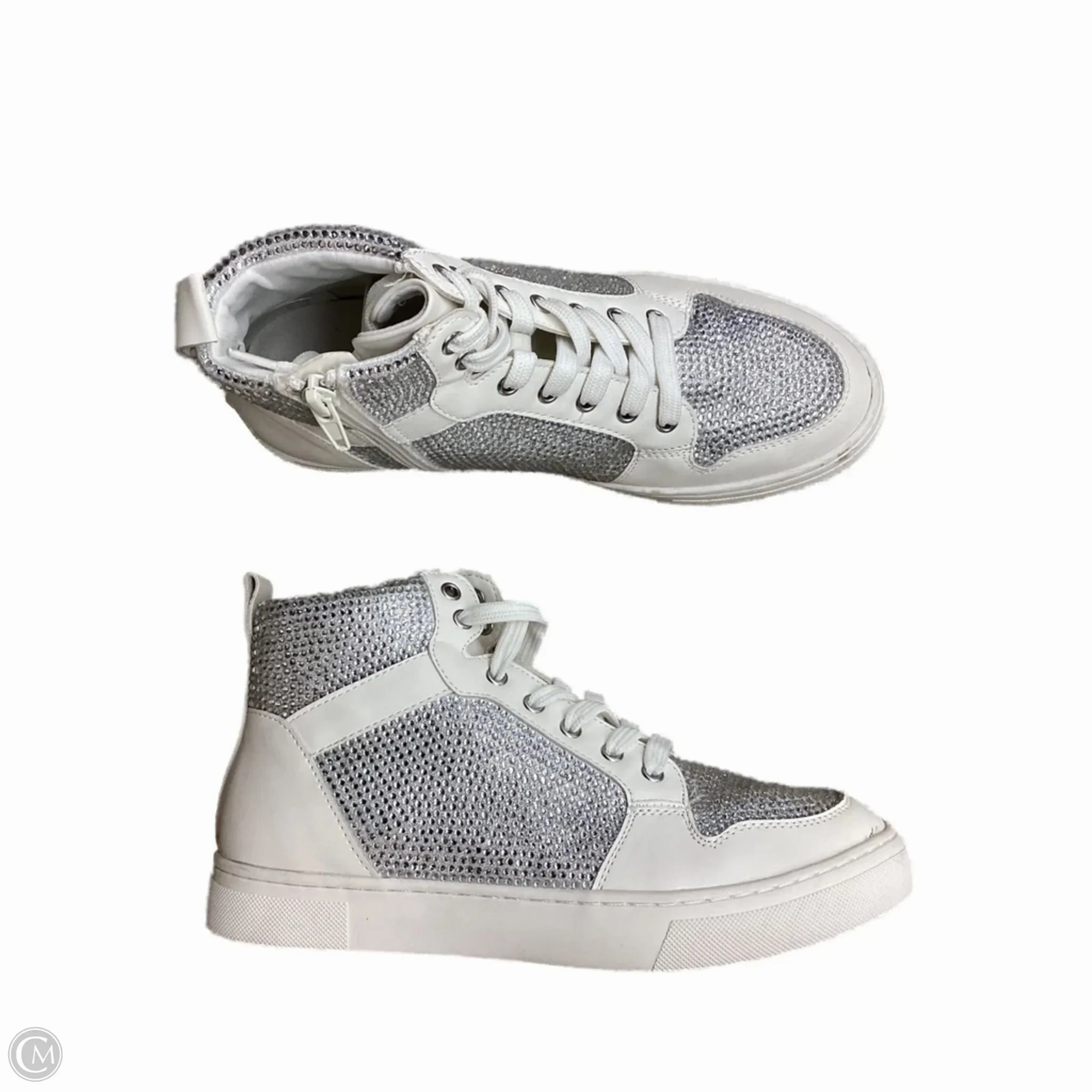 StylishAppearance Shoes Sneakers By Steve Madden In Silver & White, Size: 7.5