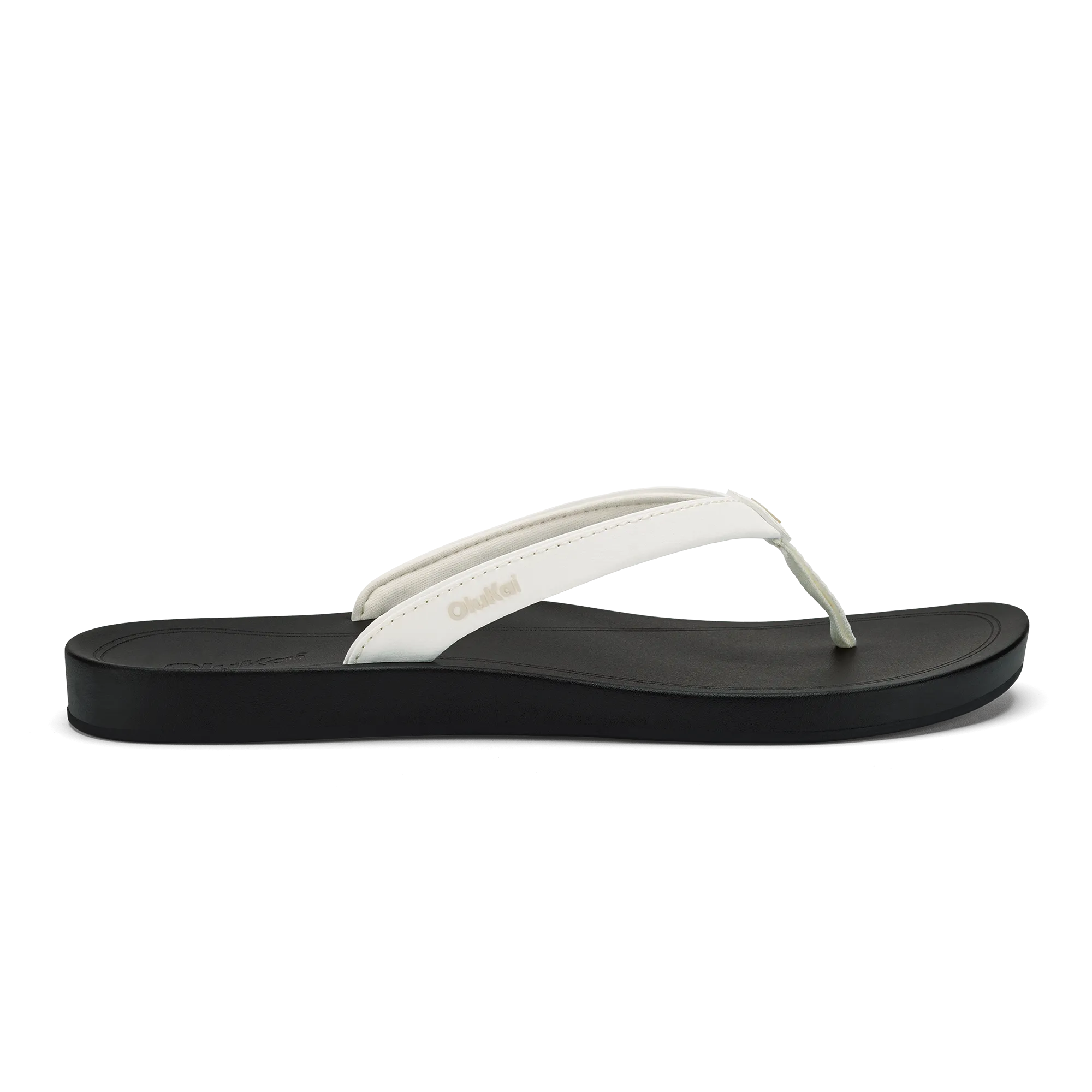 buckle Resort Look Uiki - Bright White / Lava Rock