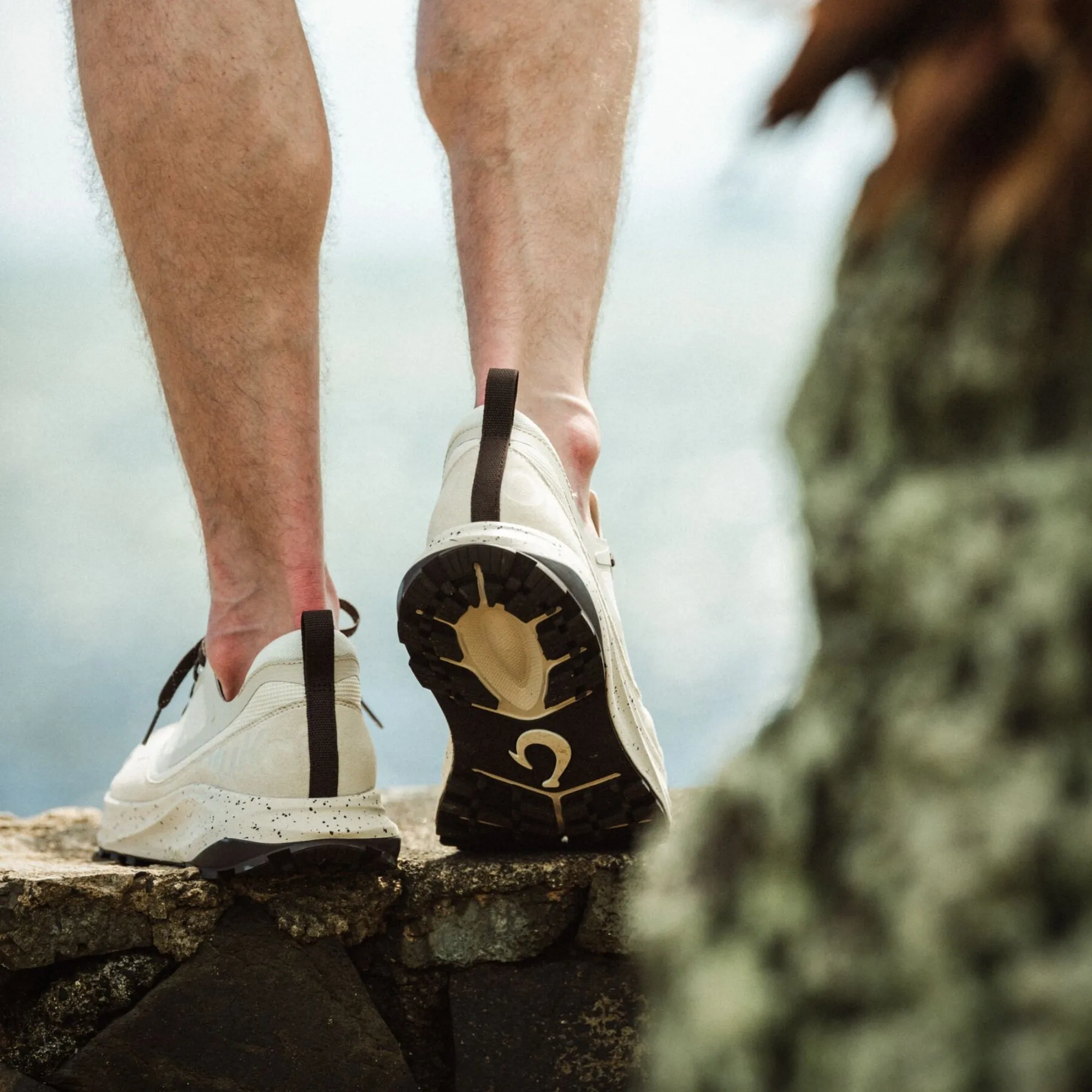 Makiki  -  White Sand / Tapa Anti Slip Outsole Neutral Base