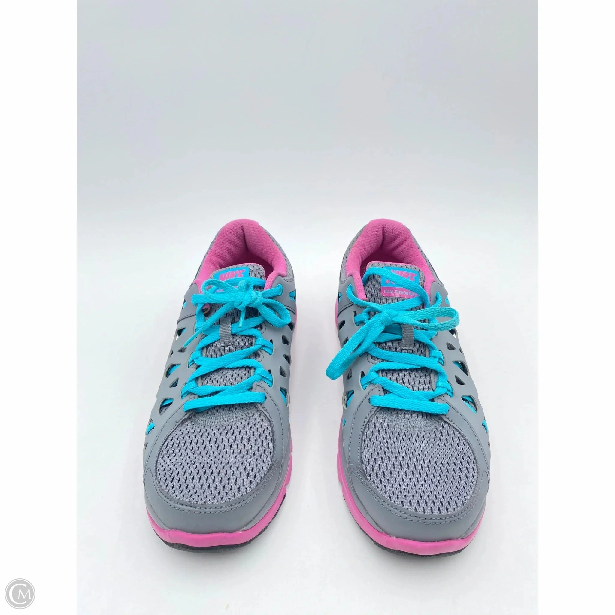 Toe Protection Relax Step Shoes Sneakers By Nike In Grey & Pink, Size: 8