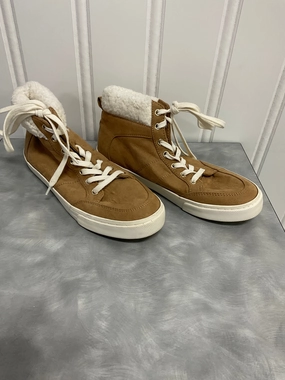 Shoes Sneakers By Old Navy In Tan, Size: 6 All Walks Pressure Dispersing Design