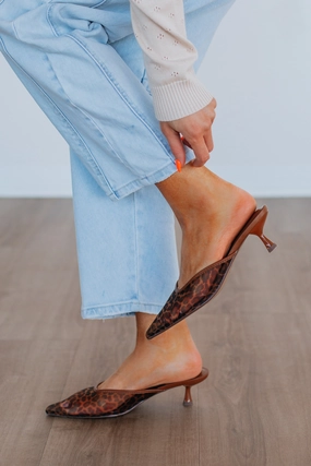 Lavish Lifestyle Heels Island Step