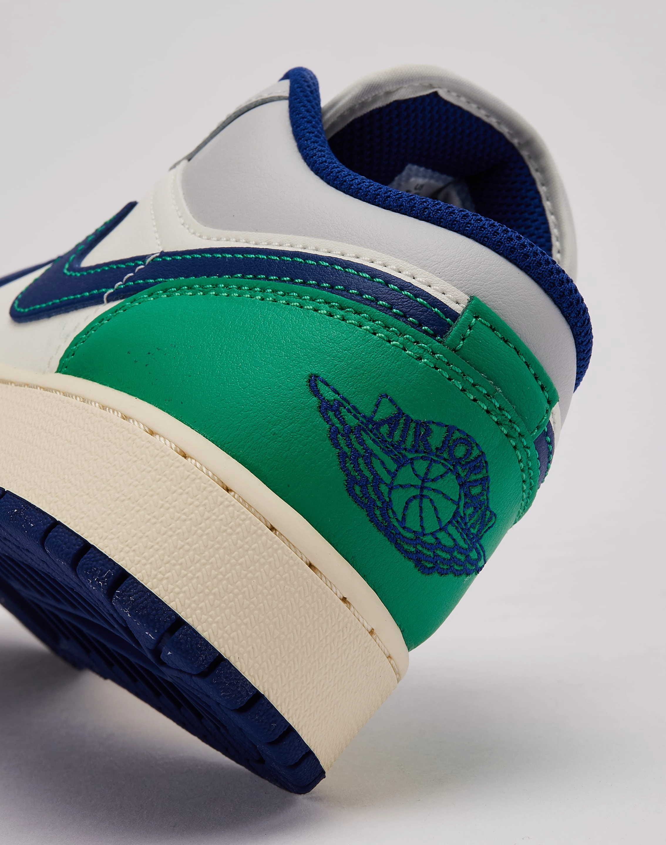 Reinforced Stitching Jordan Air Jordan 1 Low Grade-School