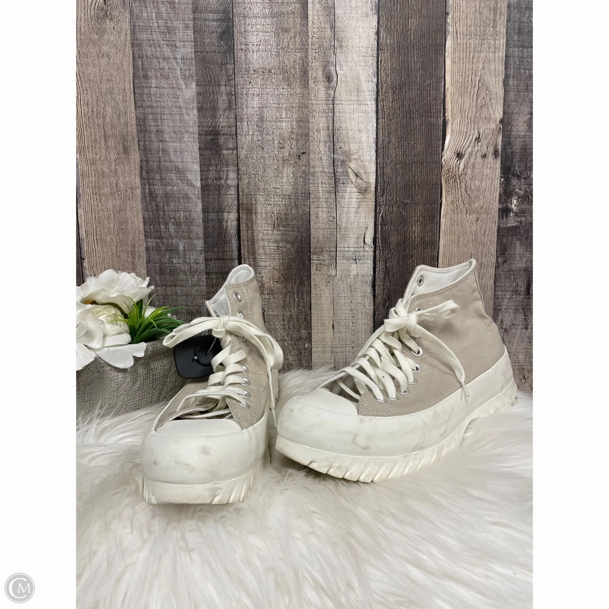 TPU Heel Counter Shoes Sneakers By Converse In Beige, Size: 10.5
