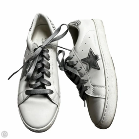 All Daywear Shoes Sneakers By Vintage Havana In White, Size: 7.5