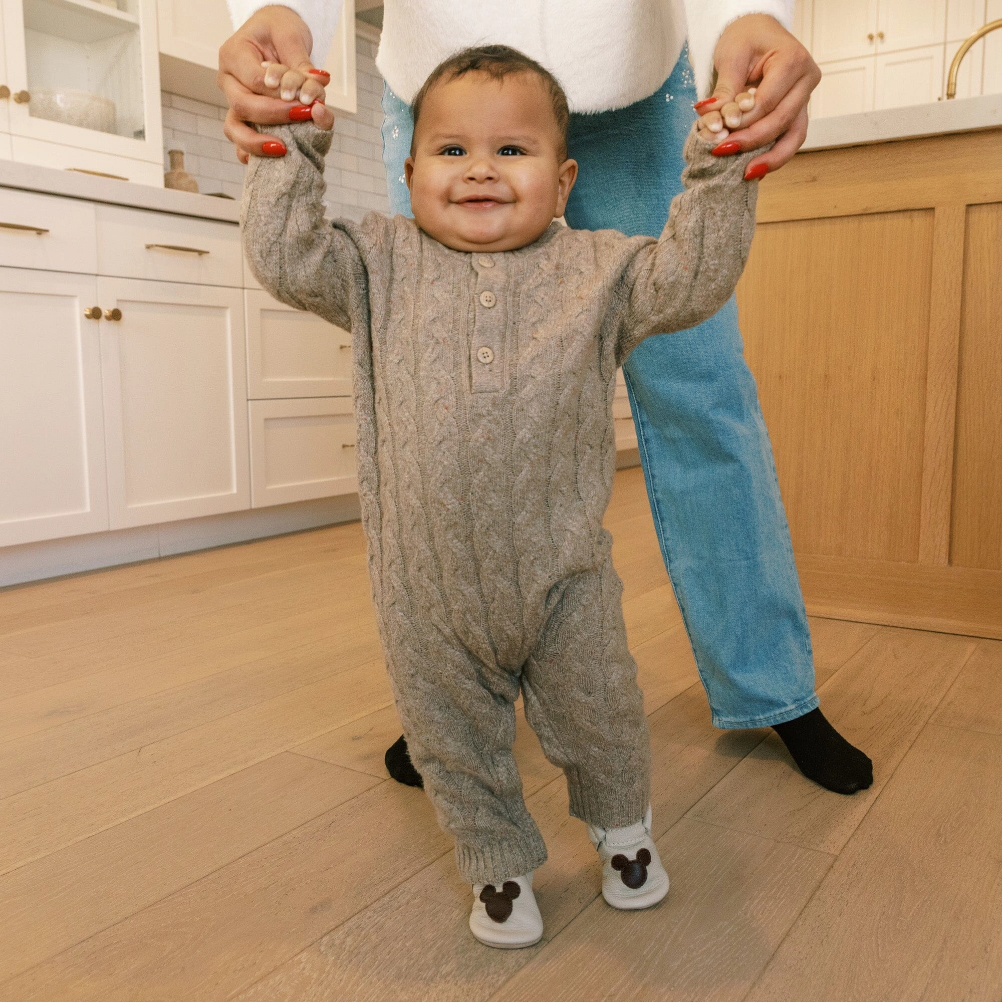 Kindergarten kids' things Disney Mocha Mickey Mouse City Baby Shoe