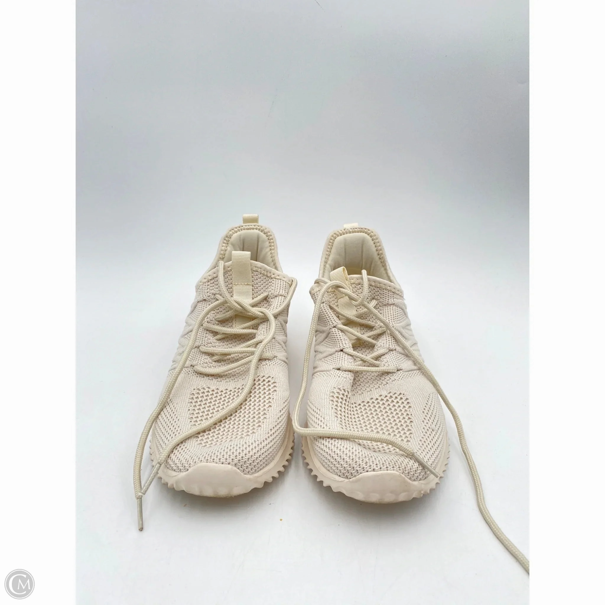 Shoes Sneakers By Clothes Mentor In Beige, Size: 7.5 Core Runner Slip Resistant Design