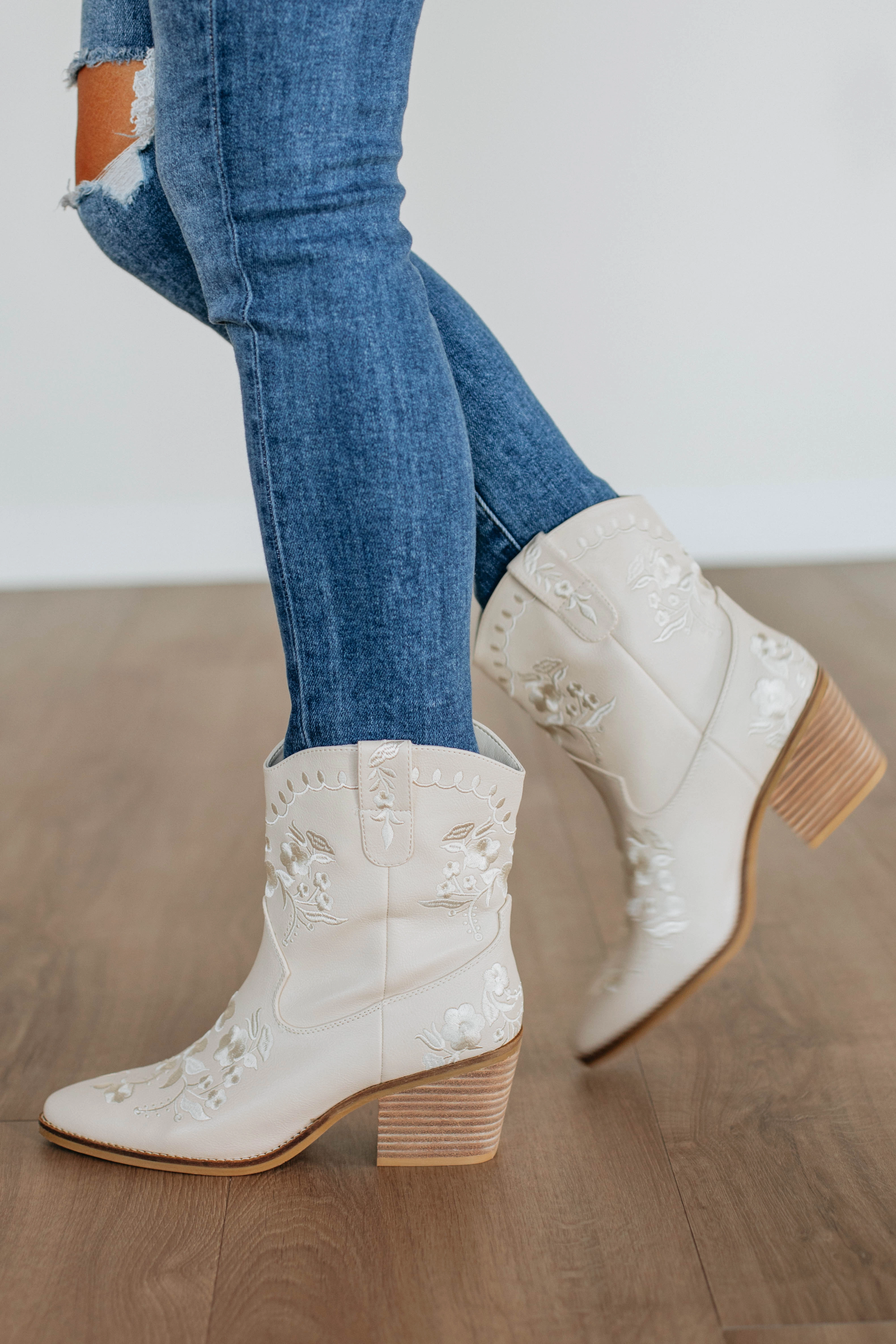 Cowgirl Crazy Boots Trail Ease Forest Path