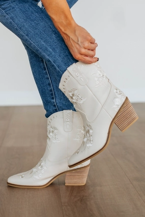 Cowgirl Crazy Boots Grip Hold