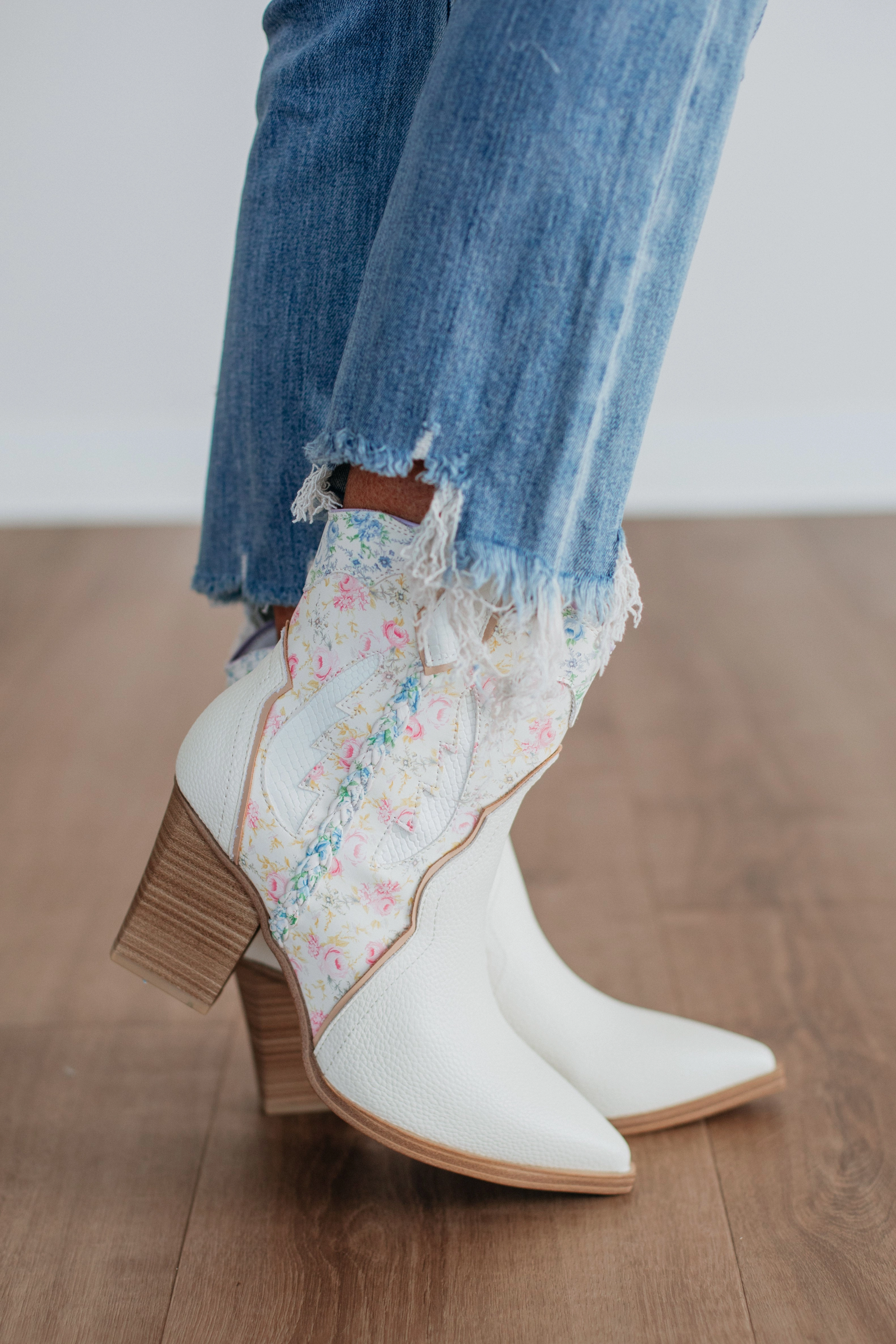 Corner Style Cowgirl Cutie Boots
