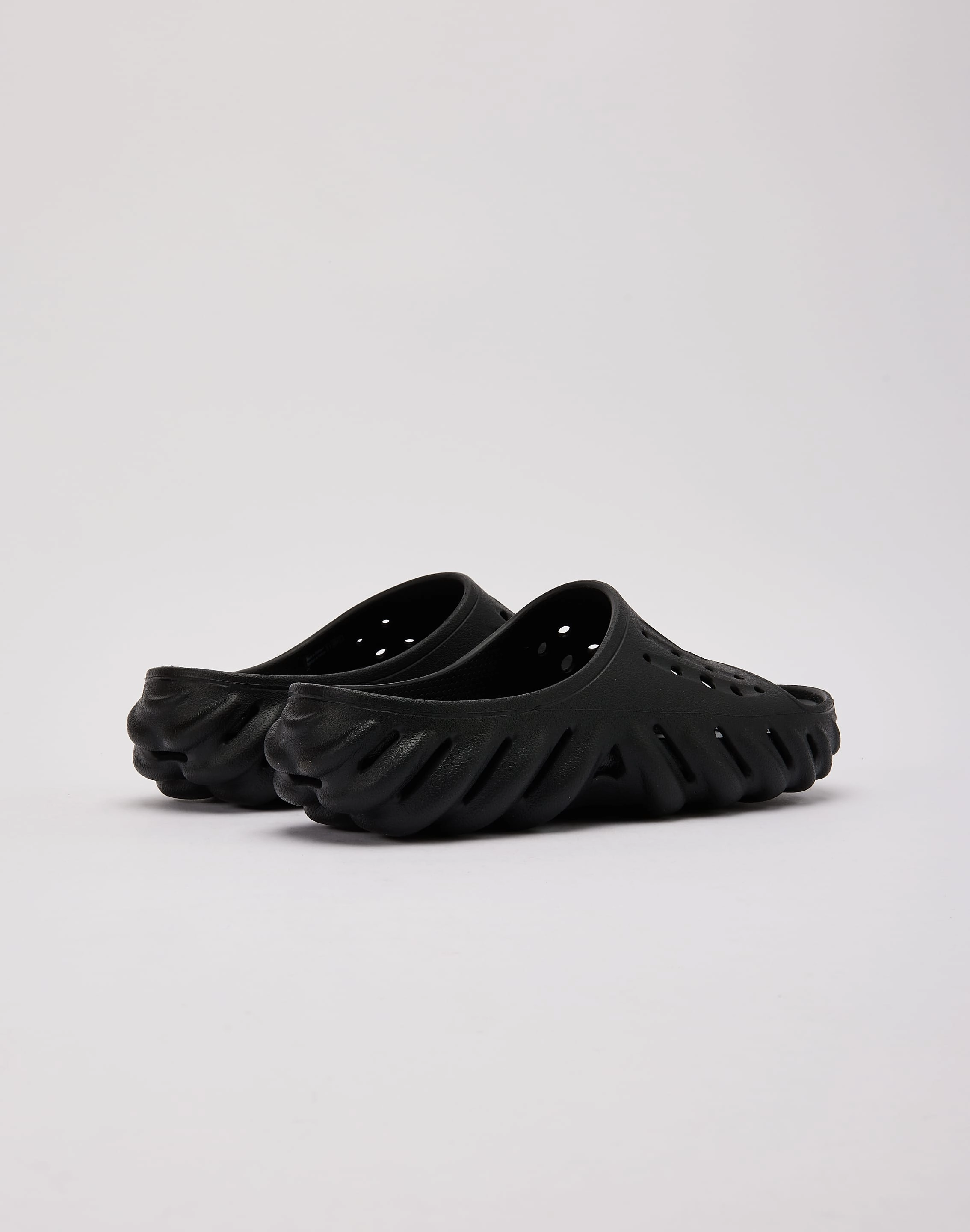 Breathable Lining Crocs Echo Slides