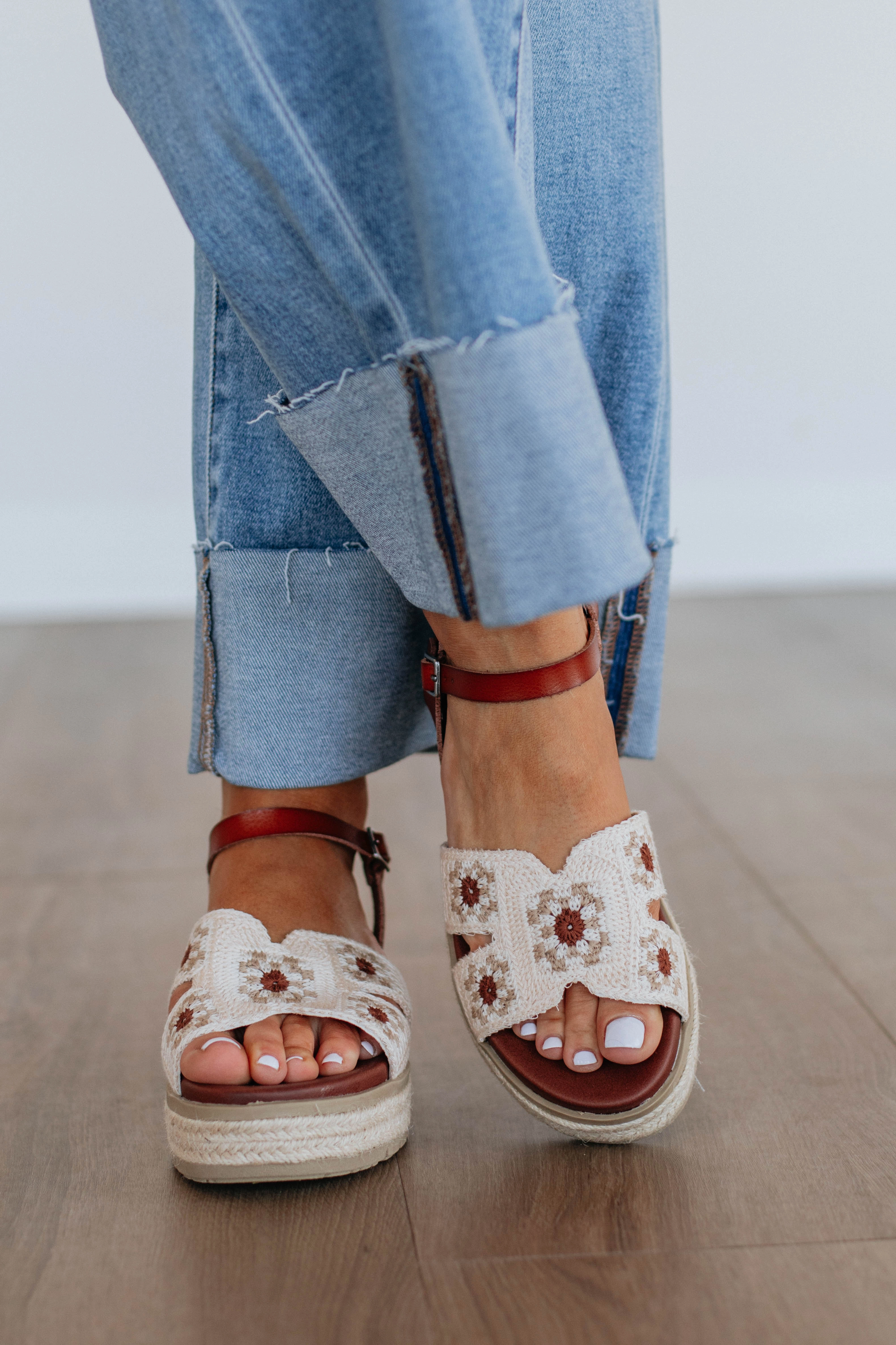 Making An Appearance Sandals Flexible Fit Active People Denim Cool