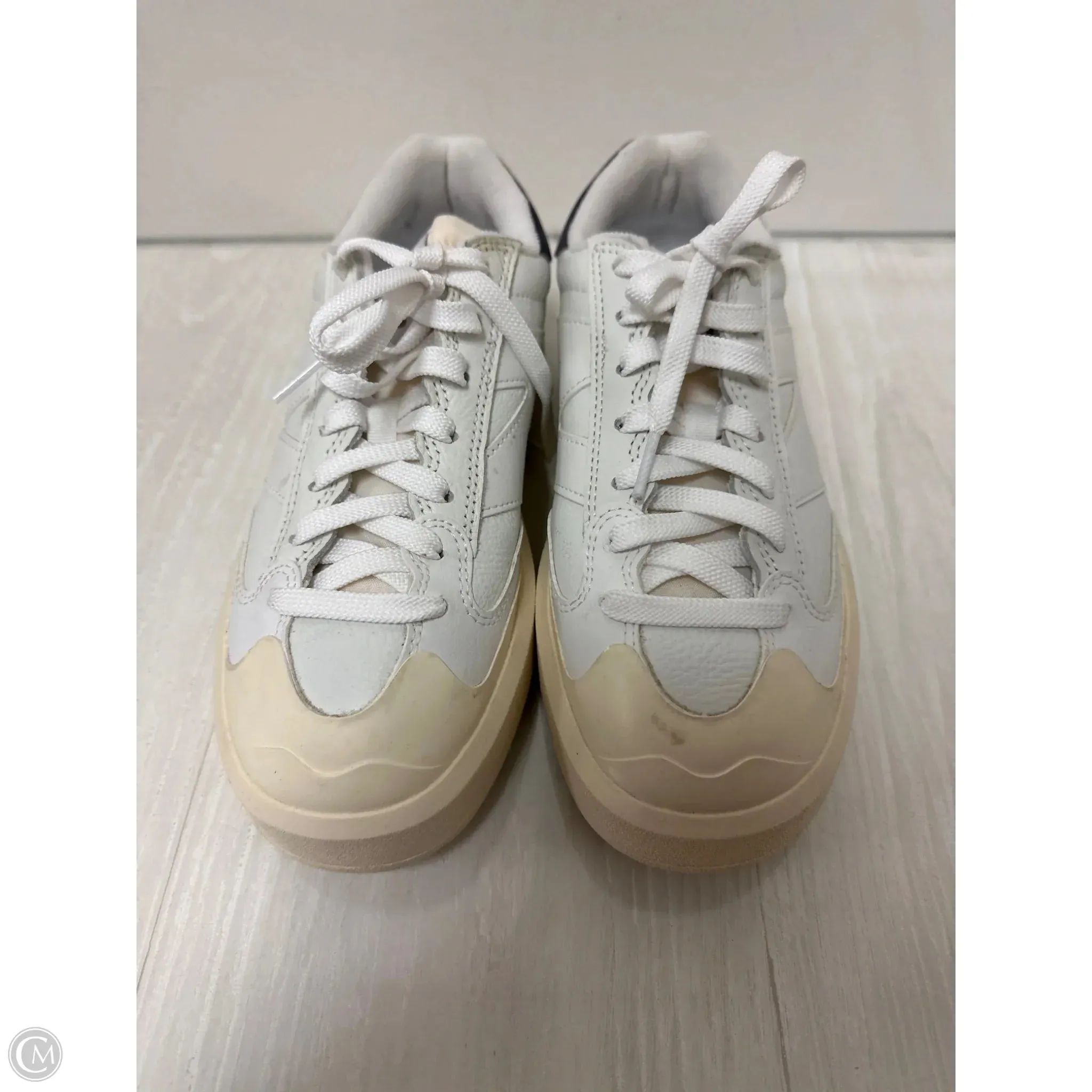 Shoes Sneakers By New Balance In White, Size: 5.5 Distinctive durability