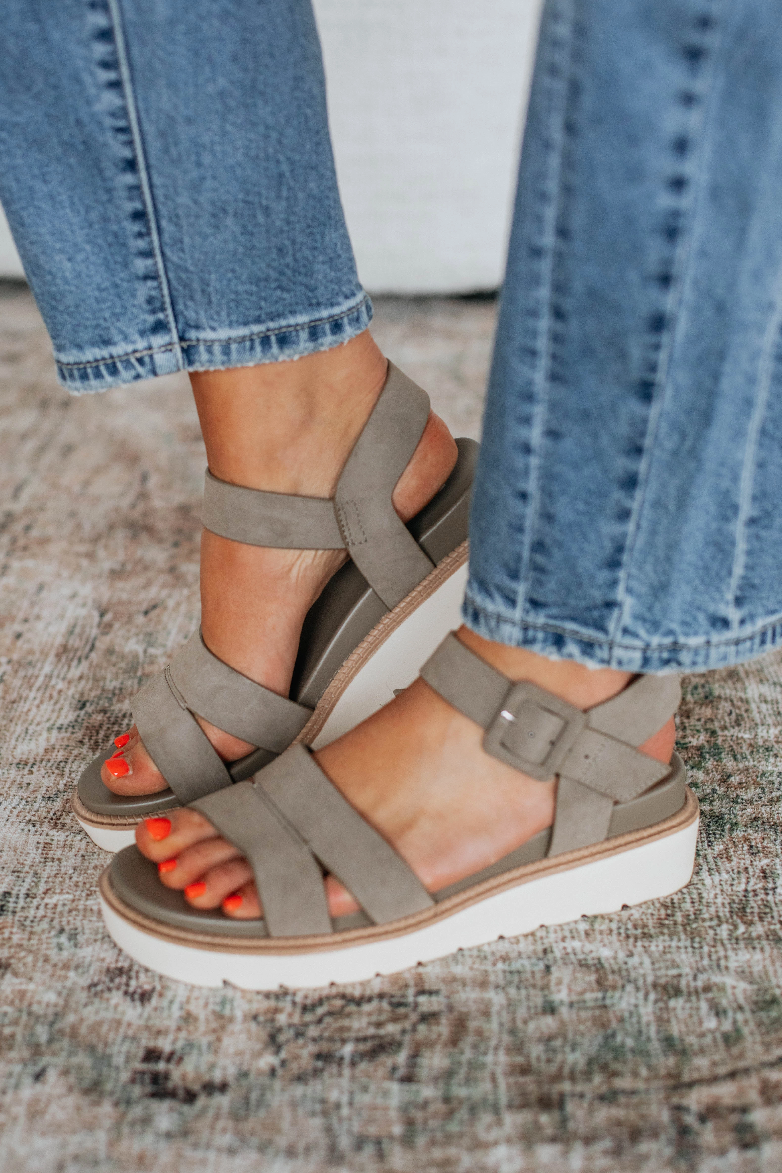 Free Soul Lightweight Form Rainy Day What To Expect Sandals