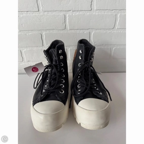 Shoes Sneakers By Converse In Black & White, Size: 10.5 Reinforced toe box Soft Sole