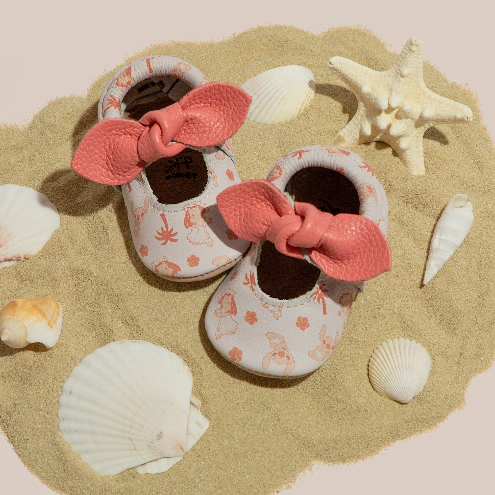 Ventilated Tongue Preschool - sized shoes Disney Lilo Beachy Knotted Bow Baby Shoe