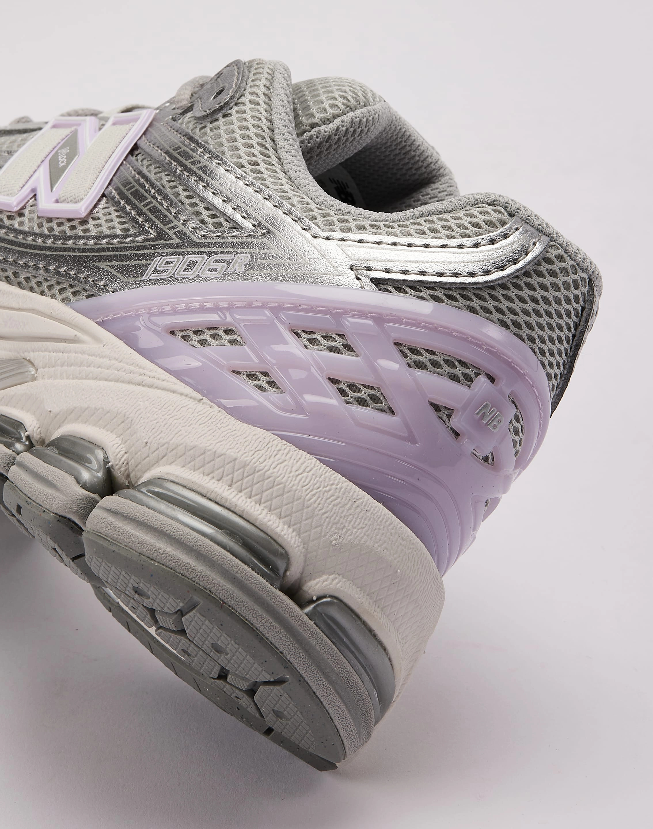 Temperature Control Lining High   Performance New Balance 1906R Grade-School