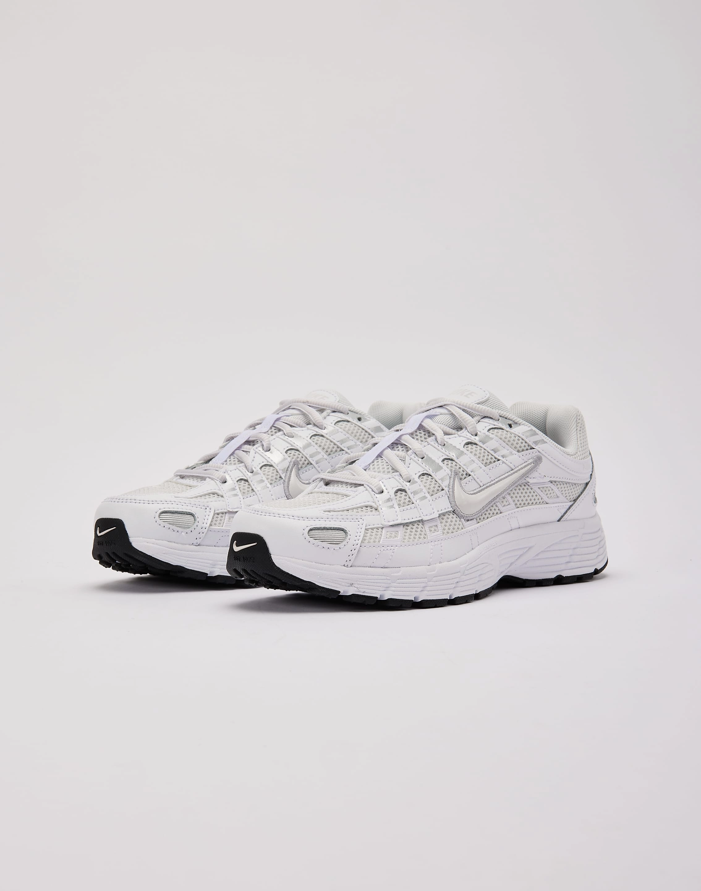 compression support Nike P-6000 Grade-School