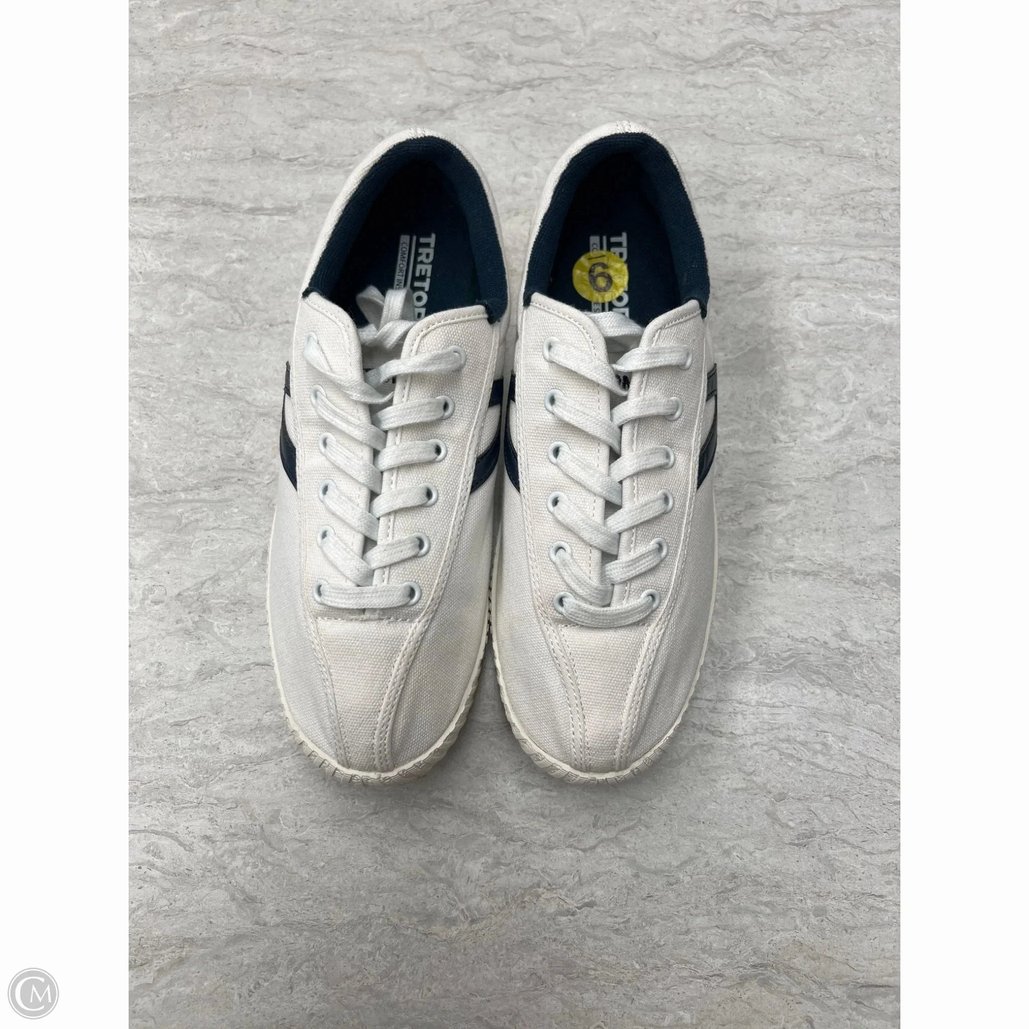 Shoes Sneakers By Clothes Mentor In Blue & White, Size: 9 RegularFit Responsive Foam Technology