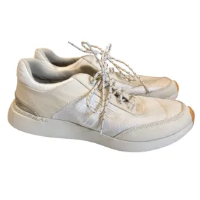 Shoes Sneakers By Toms In Beige, Size:9 Adaptive Landing Pad System Shock-absorbent flexibility