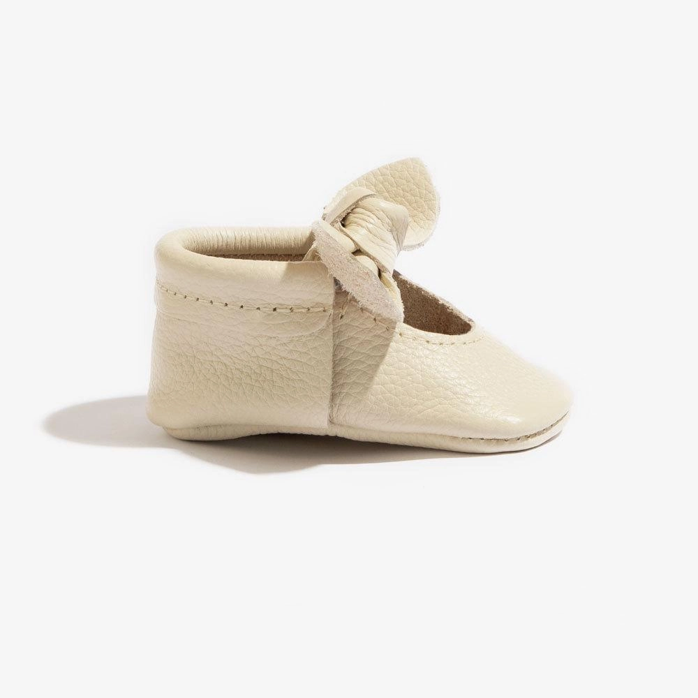 AntimicrobialTreatment Birch Knotted Bow Baby Shoe