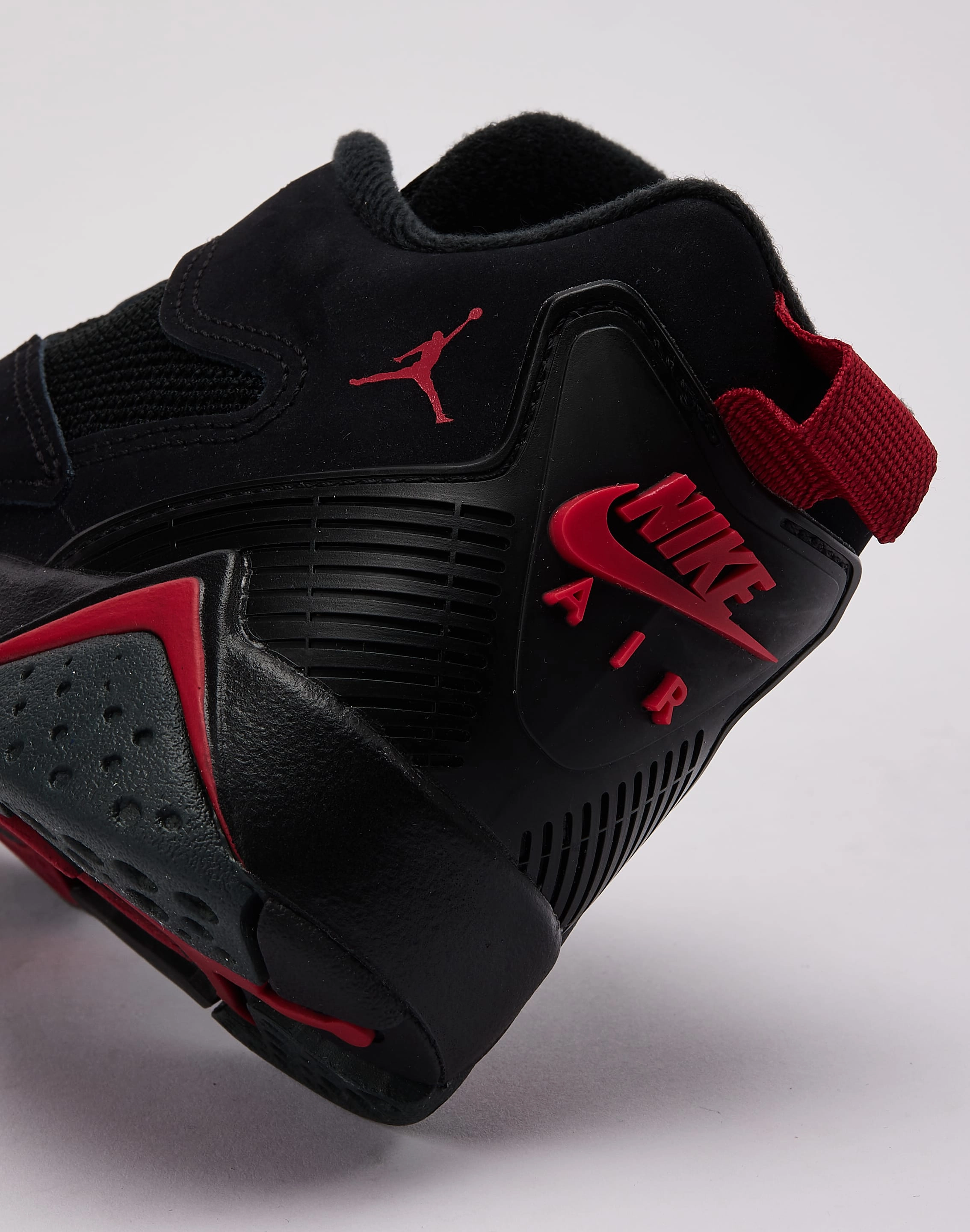 Basketball - inspired kids' shoes Jordan MVP 92 Grade-School