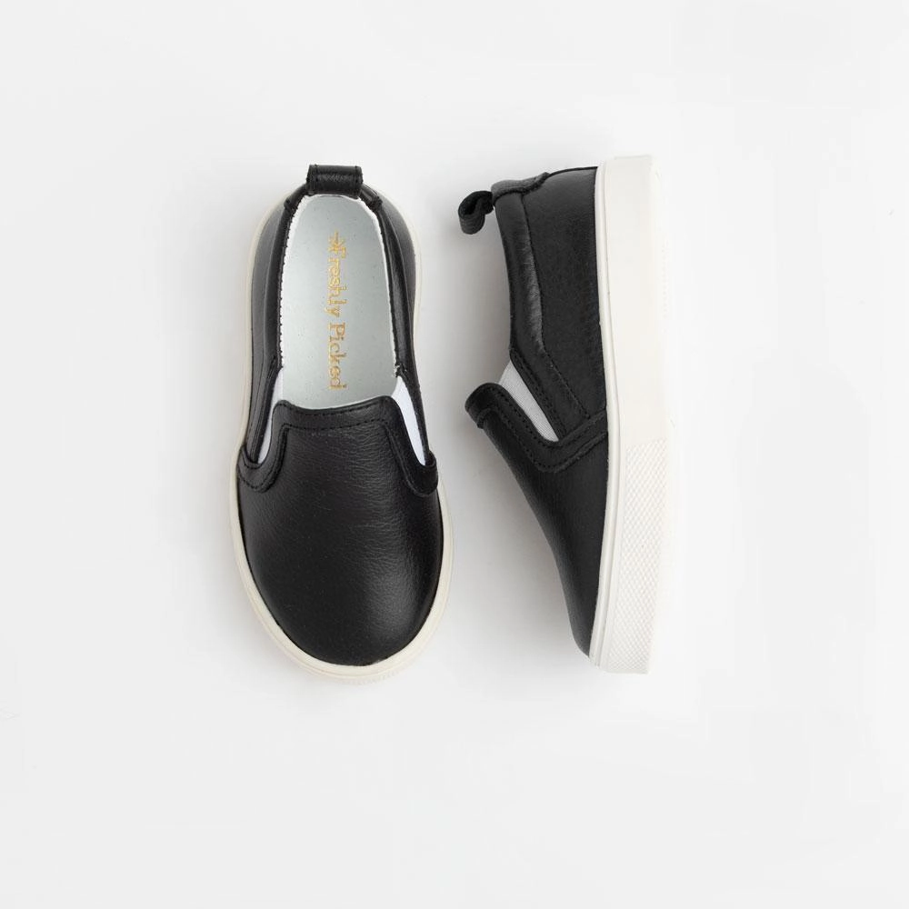 Power Base Comfort Run Ebony Classic Slip On