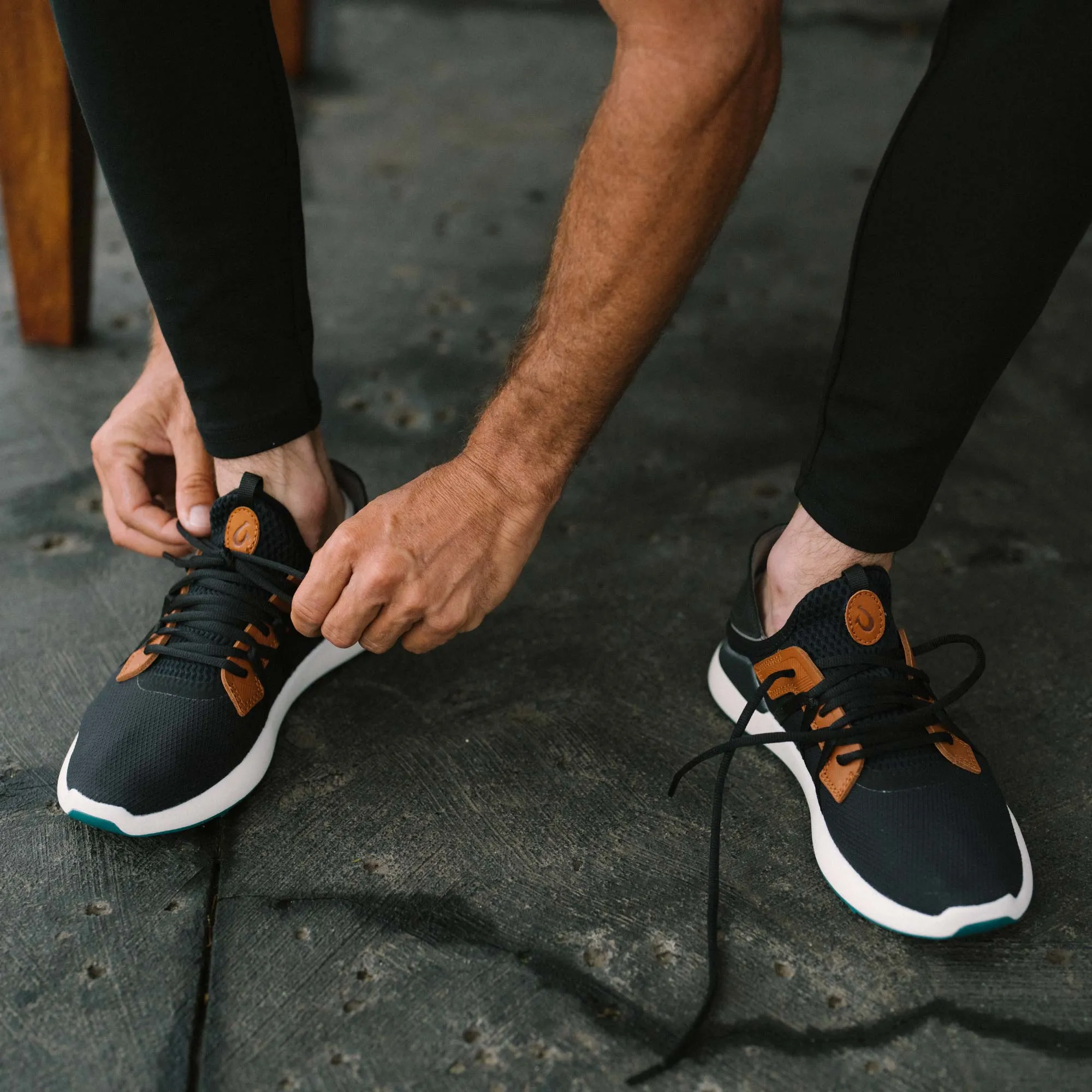 Manele - Black / Dark Shadow Morning Walk Sport Life