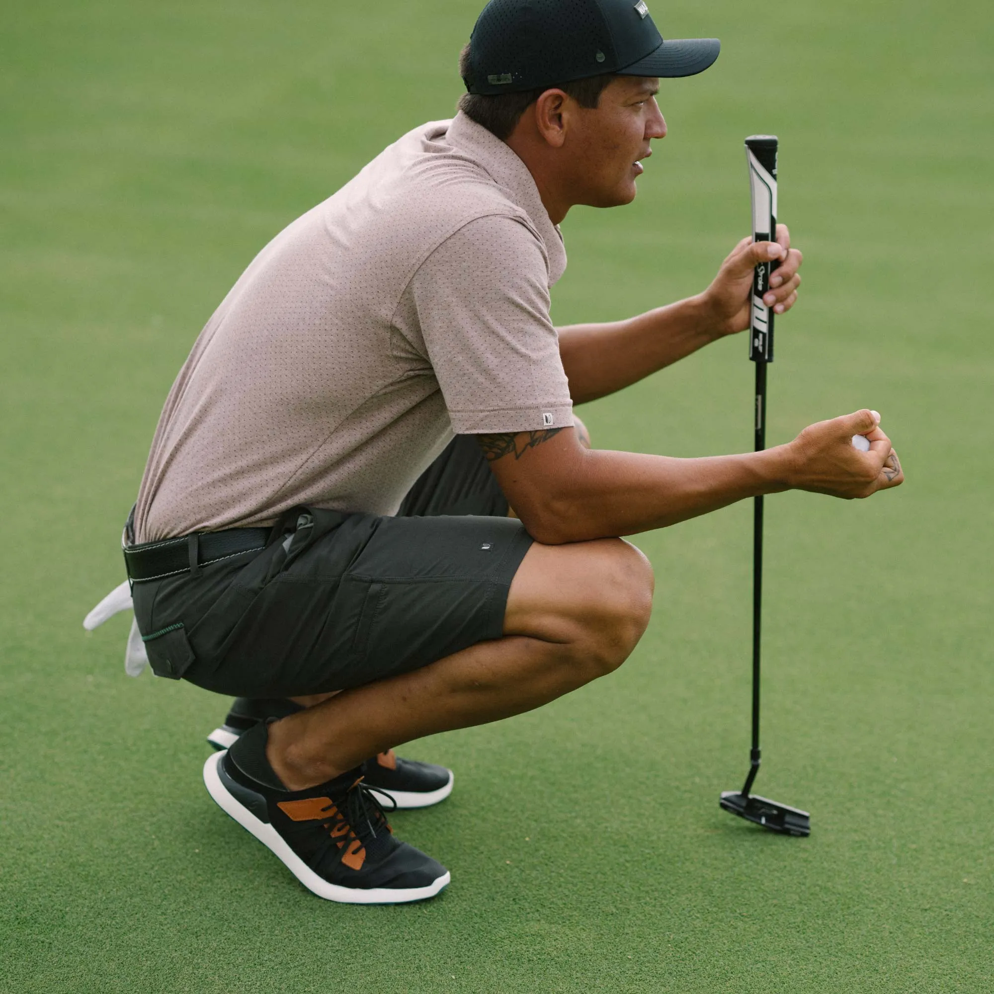 Manele - Black / Dark Shadow Muscle Aid