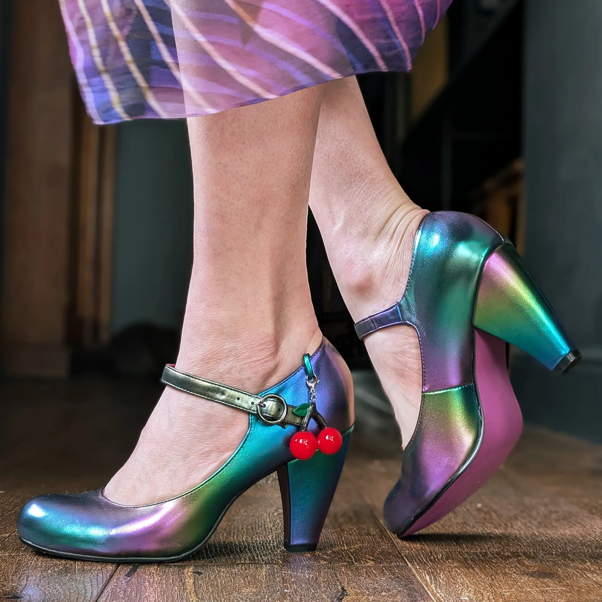 Comfortable Edge Graceful Stance Cherry Champ