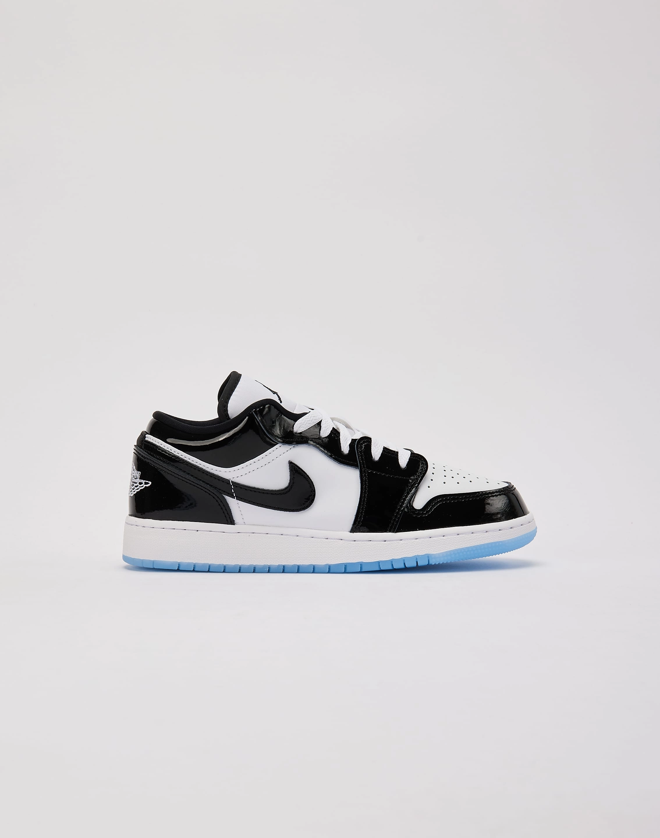 LowProfileDesign EnergyReturnMidsole Jordan Air Jordan 1 Low SE 'Concord' Grade-School