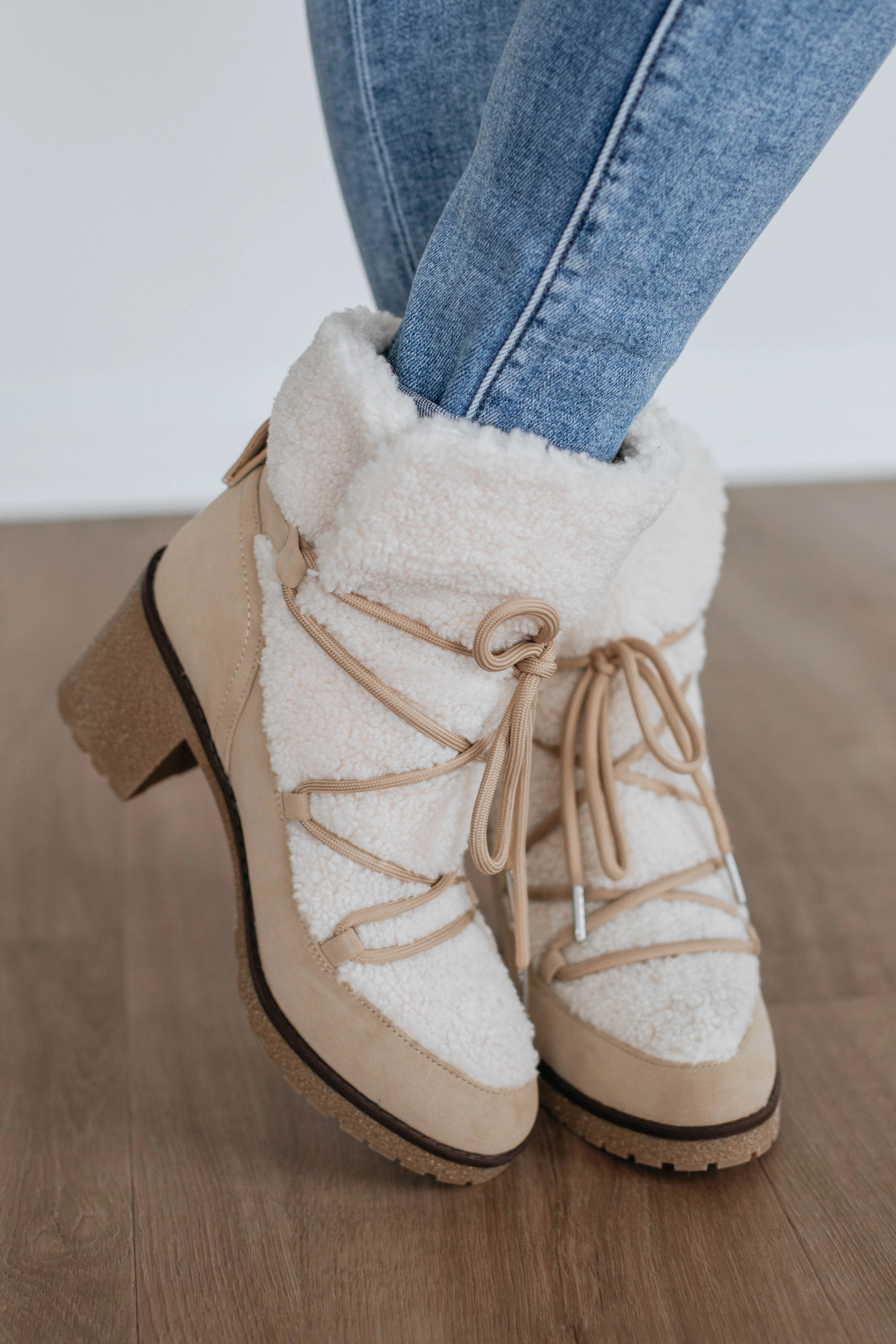 Power Base Flexible Rocker Sole Embracing The Chill Boots - Taupe